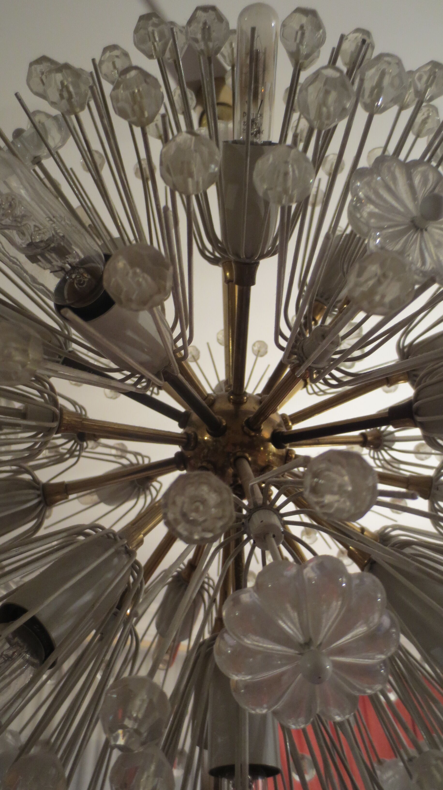 Gold/white ball lamp