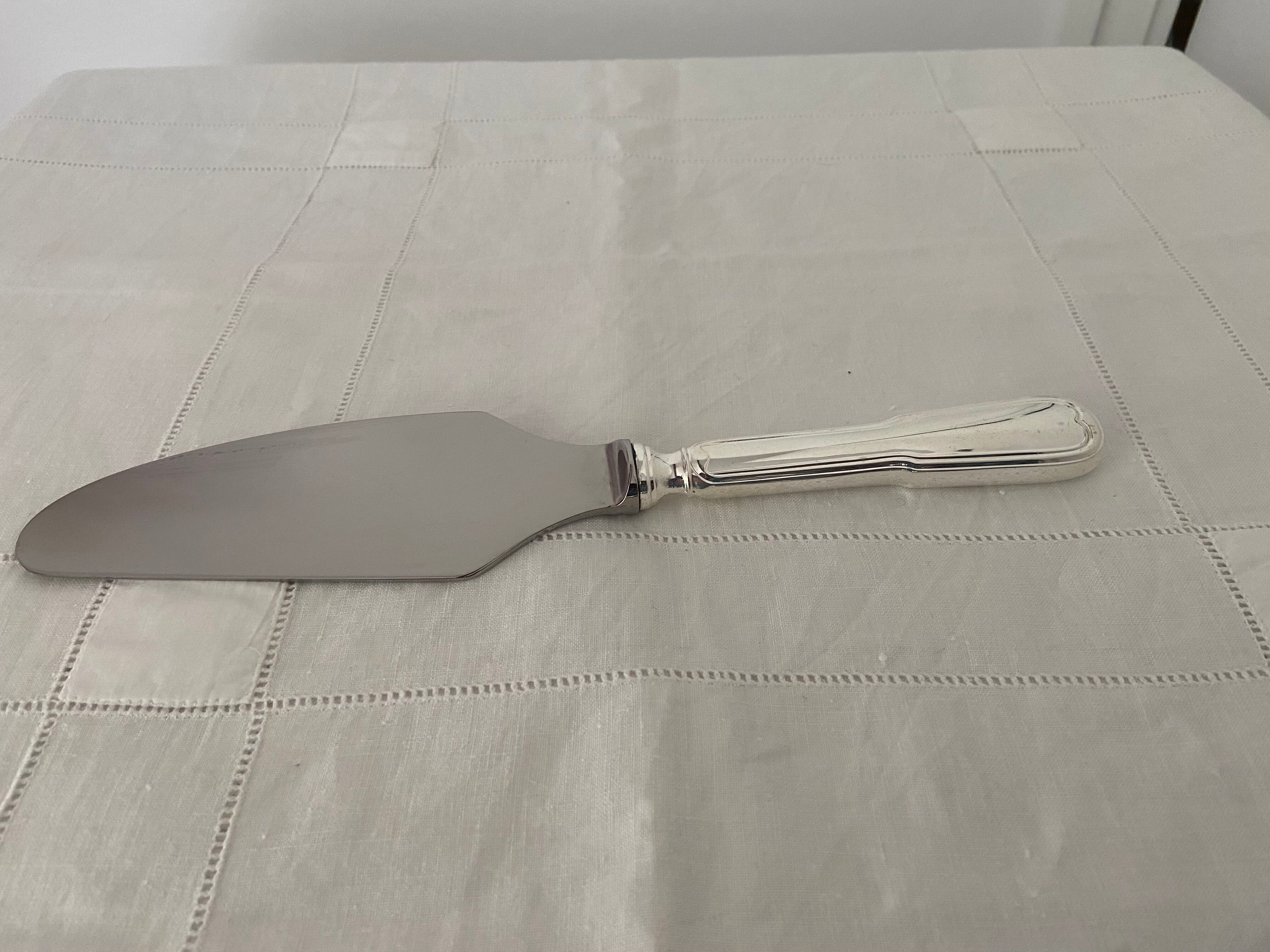 Silver metal pie knife