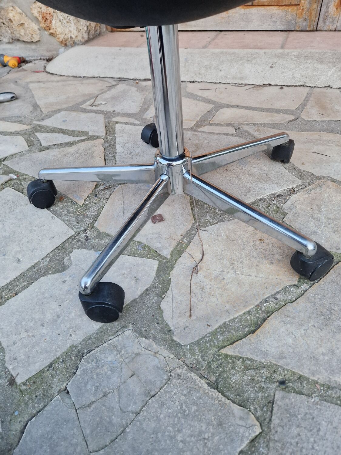 Charles Pollock Knoll armchair