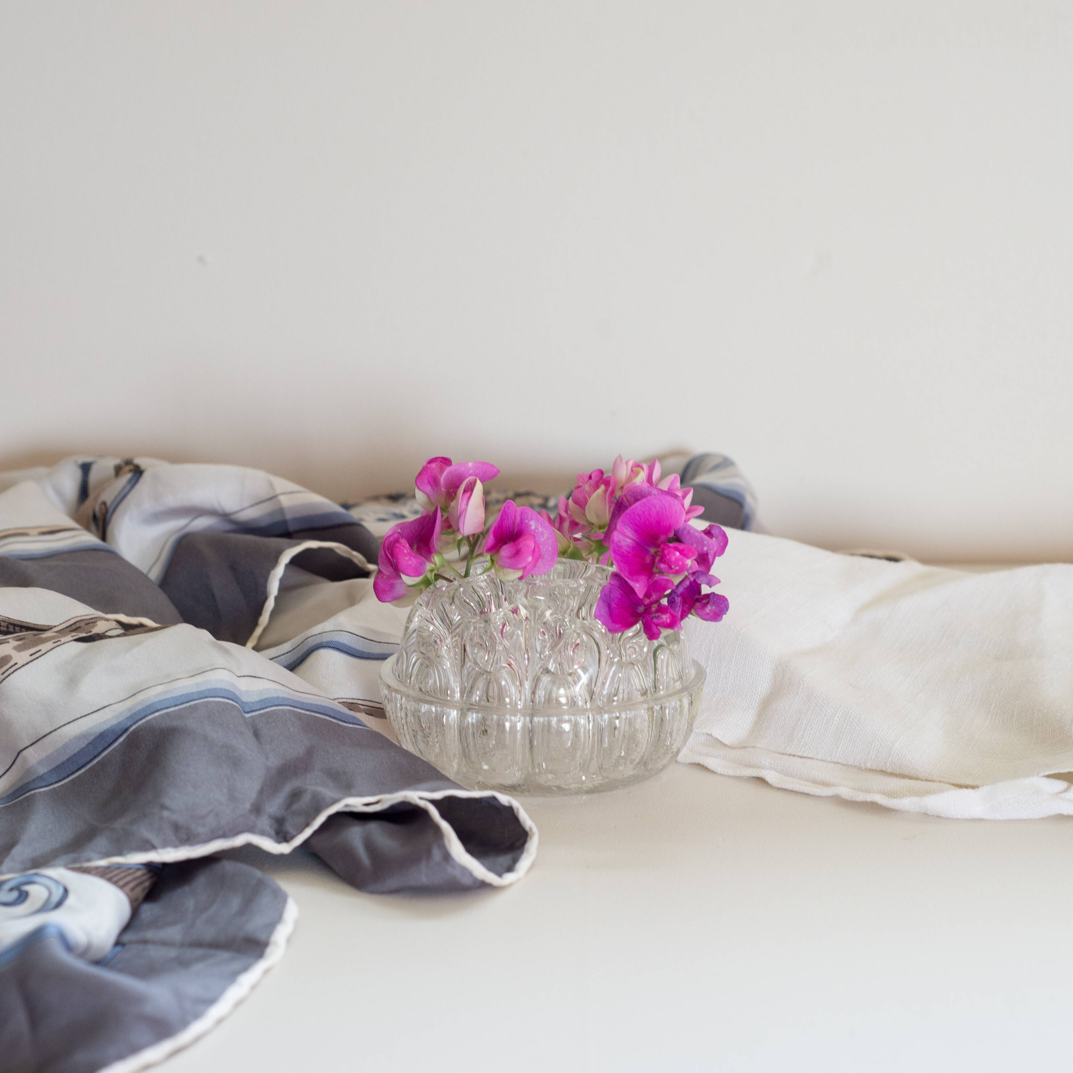 Pique flowers 19 holes Made in France in excellent condition