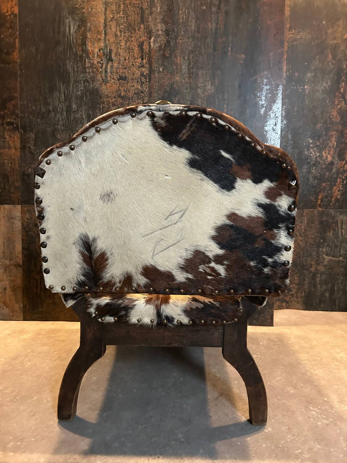Chaise vintage en peau de vache