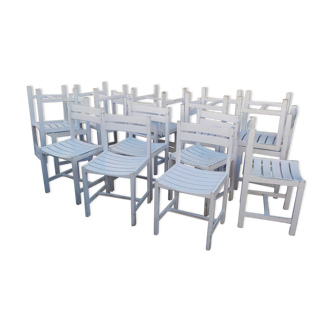 16 chaises en bois peinte lamelles jardin