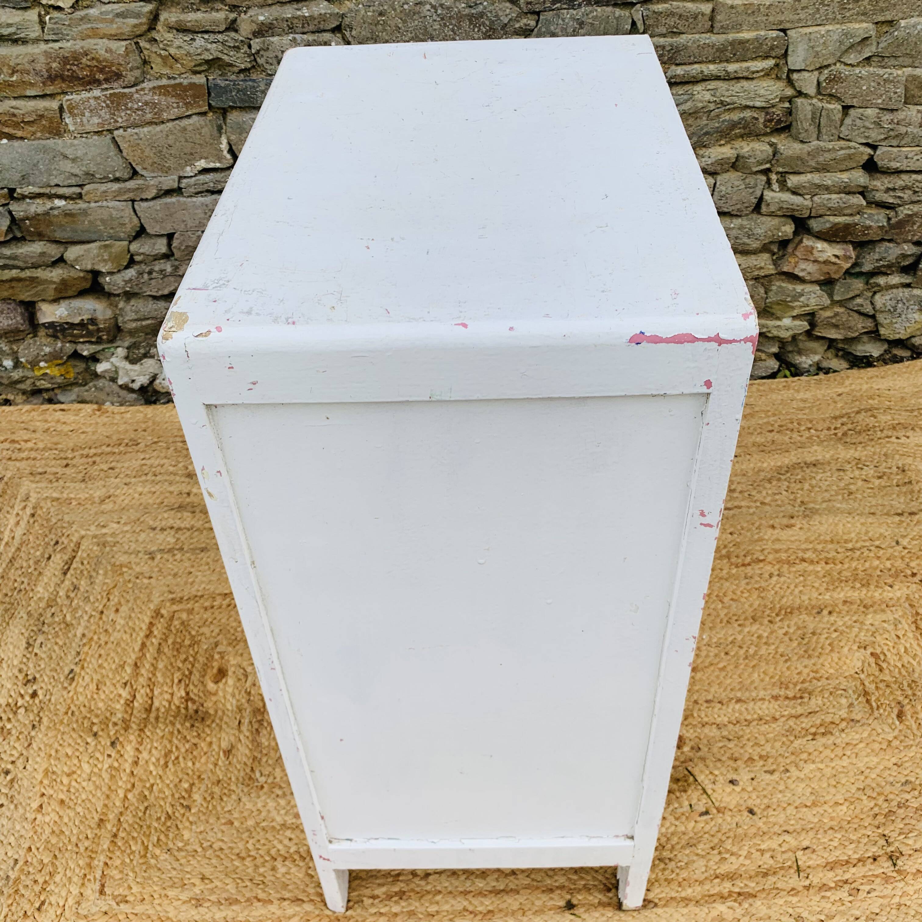 Parisian-style cabinet with 5 drawers