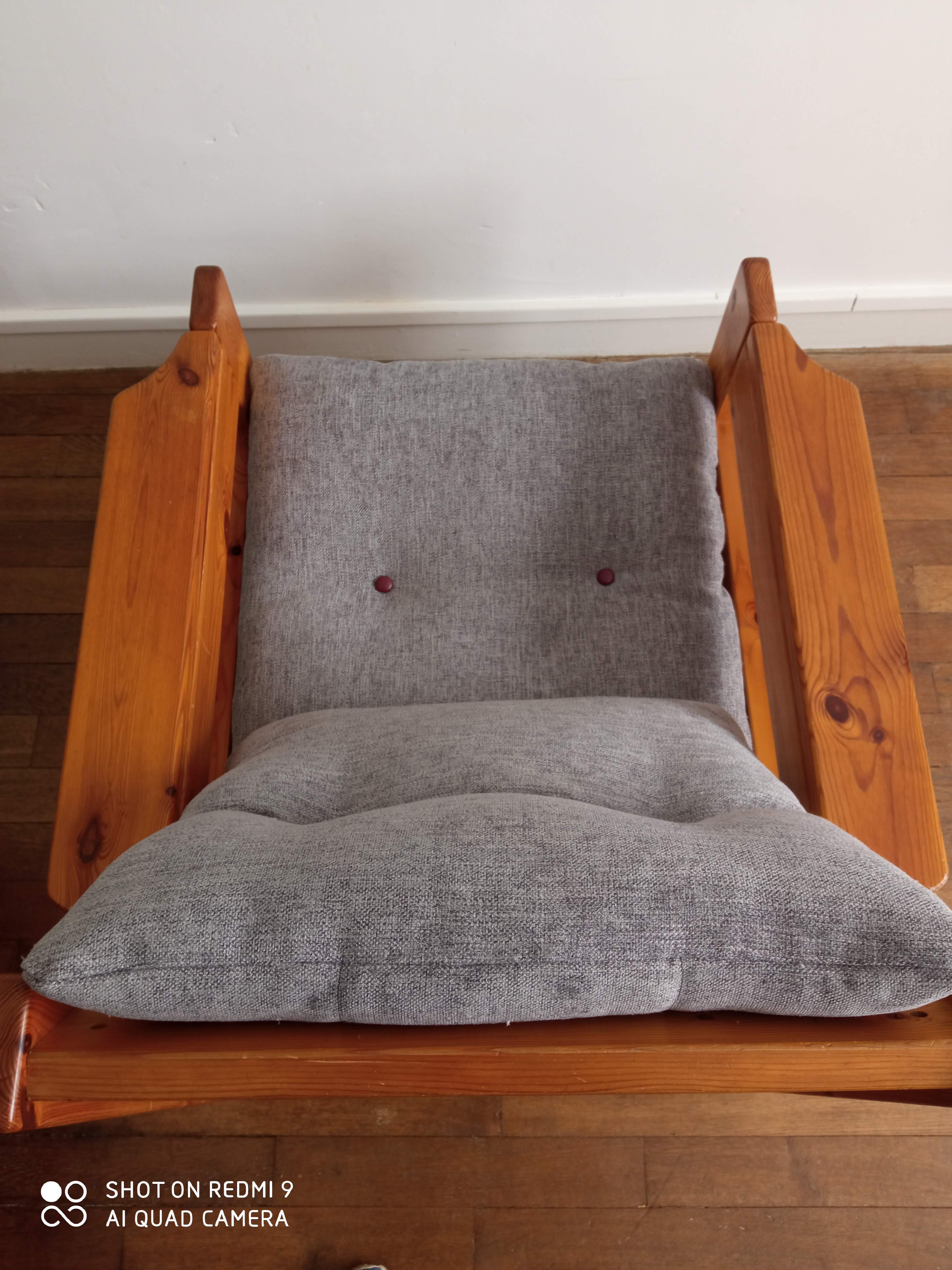 Pair of pine chairs 1980