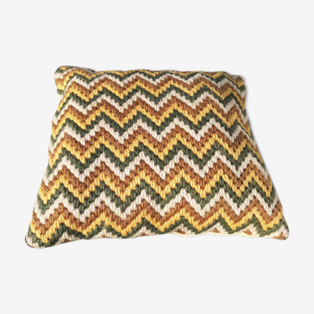 Coussin brodé main vintage