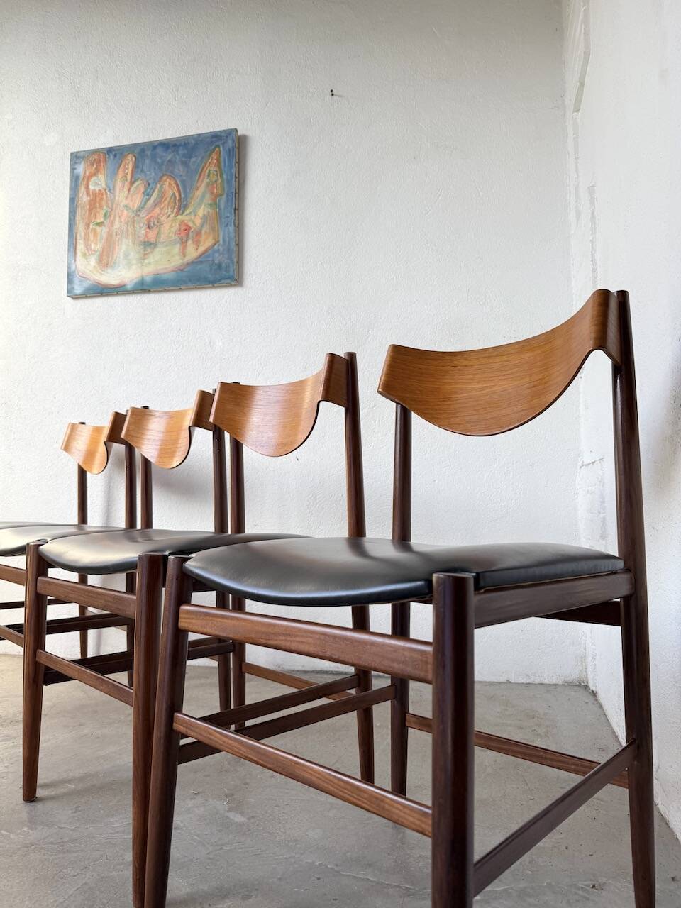 Set of 4 Italian chairs by Gianfranco Frattini.