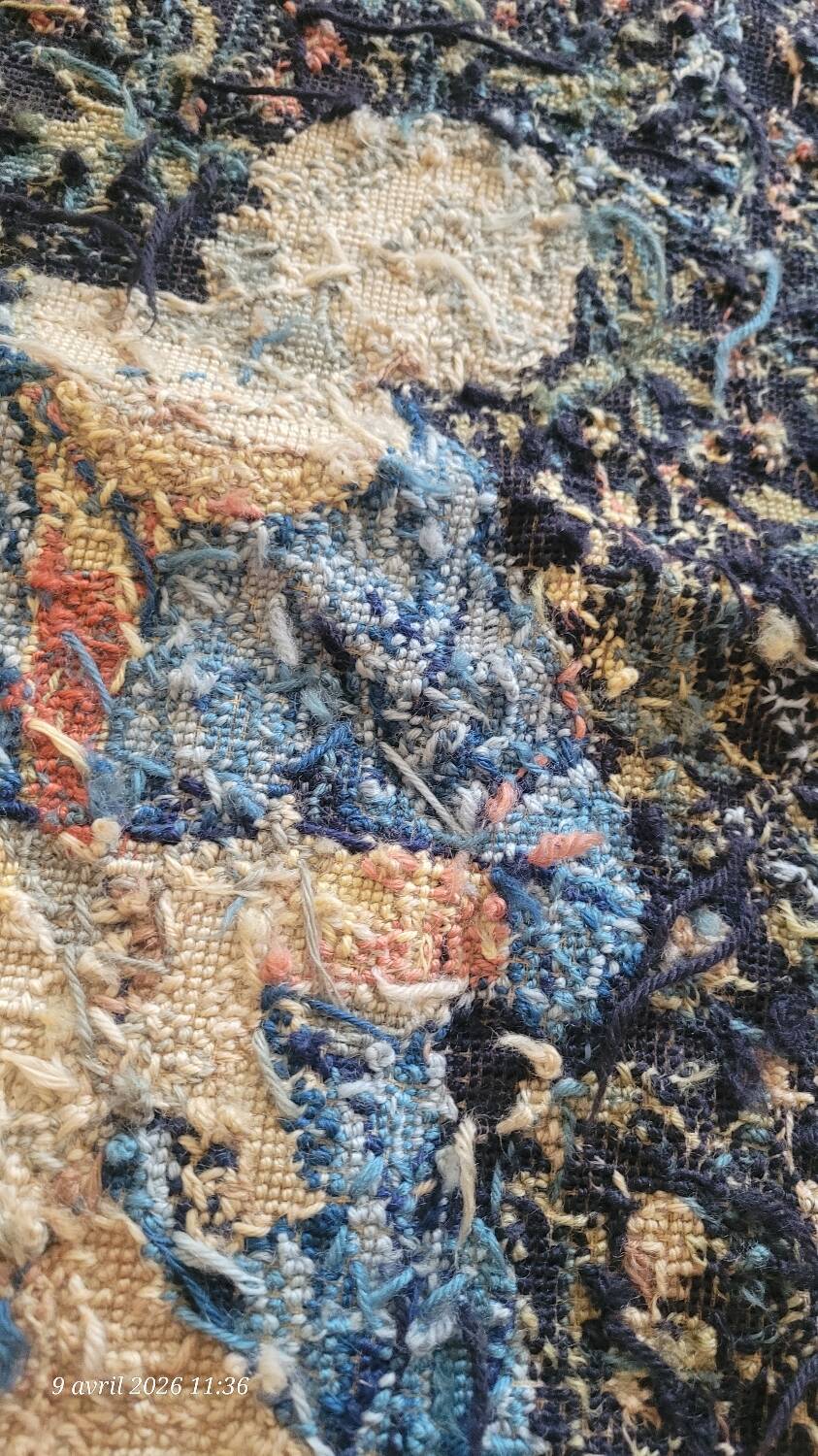 Wall tapestry: shearing