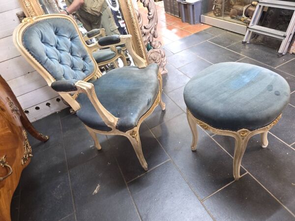 Fauteuil cabriolet style Louis XV avec repose pieds