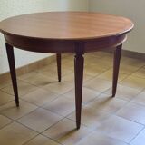 Dining room table with its 2 extensions