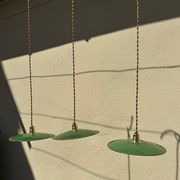 Vintage trio suspension lampshade in green and white enamelled metal.