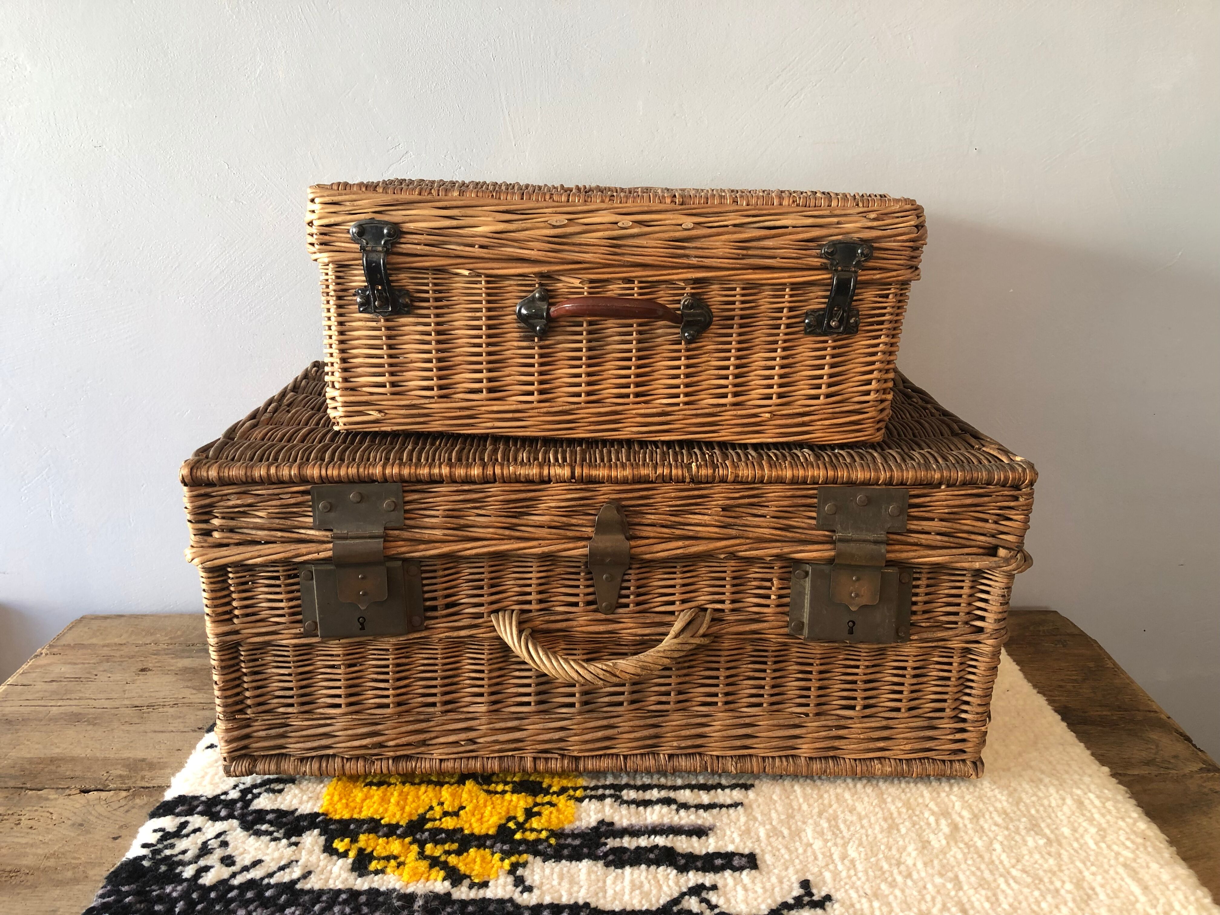 Trunk in ancient rattan