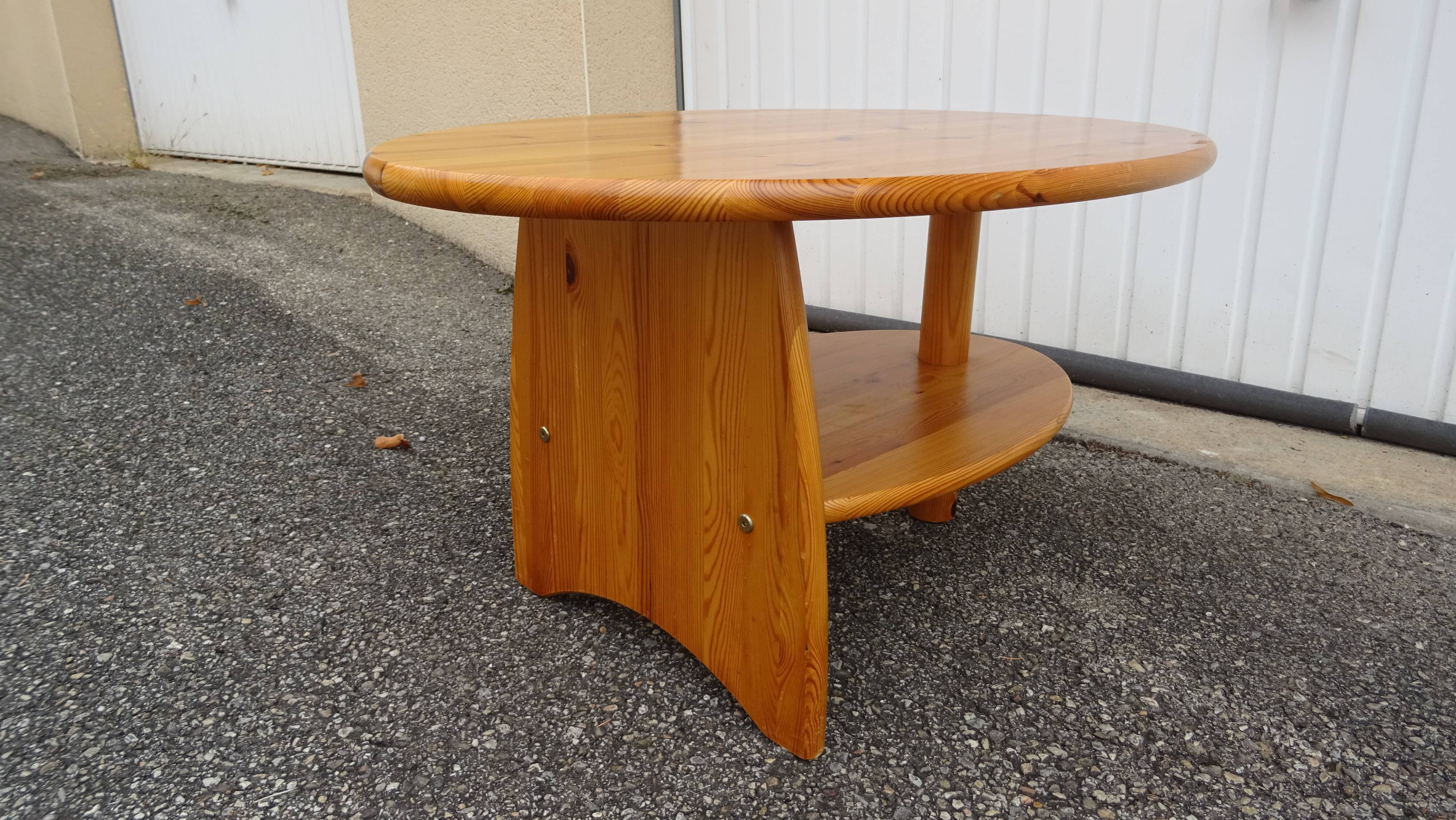 Asymmetrical coffee table in vintage pine year 70
