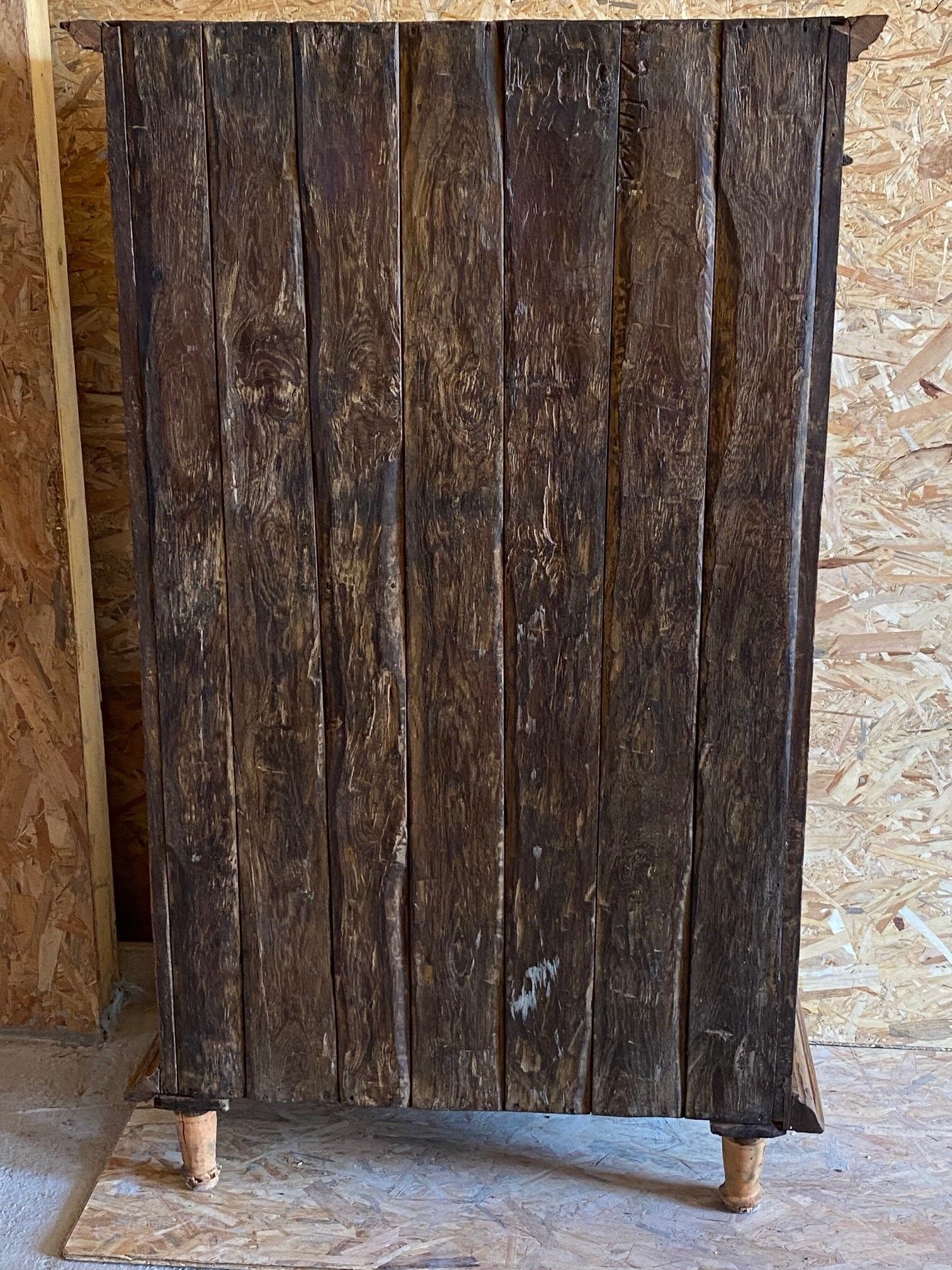 Armoire en teck ancien