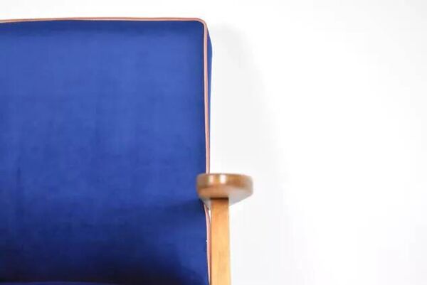 Fauteuil vintage B310 VAR ''Compas'', Pologne, super restauré, années 1960, velours bleu et rose.