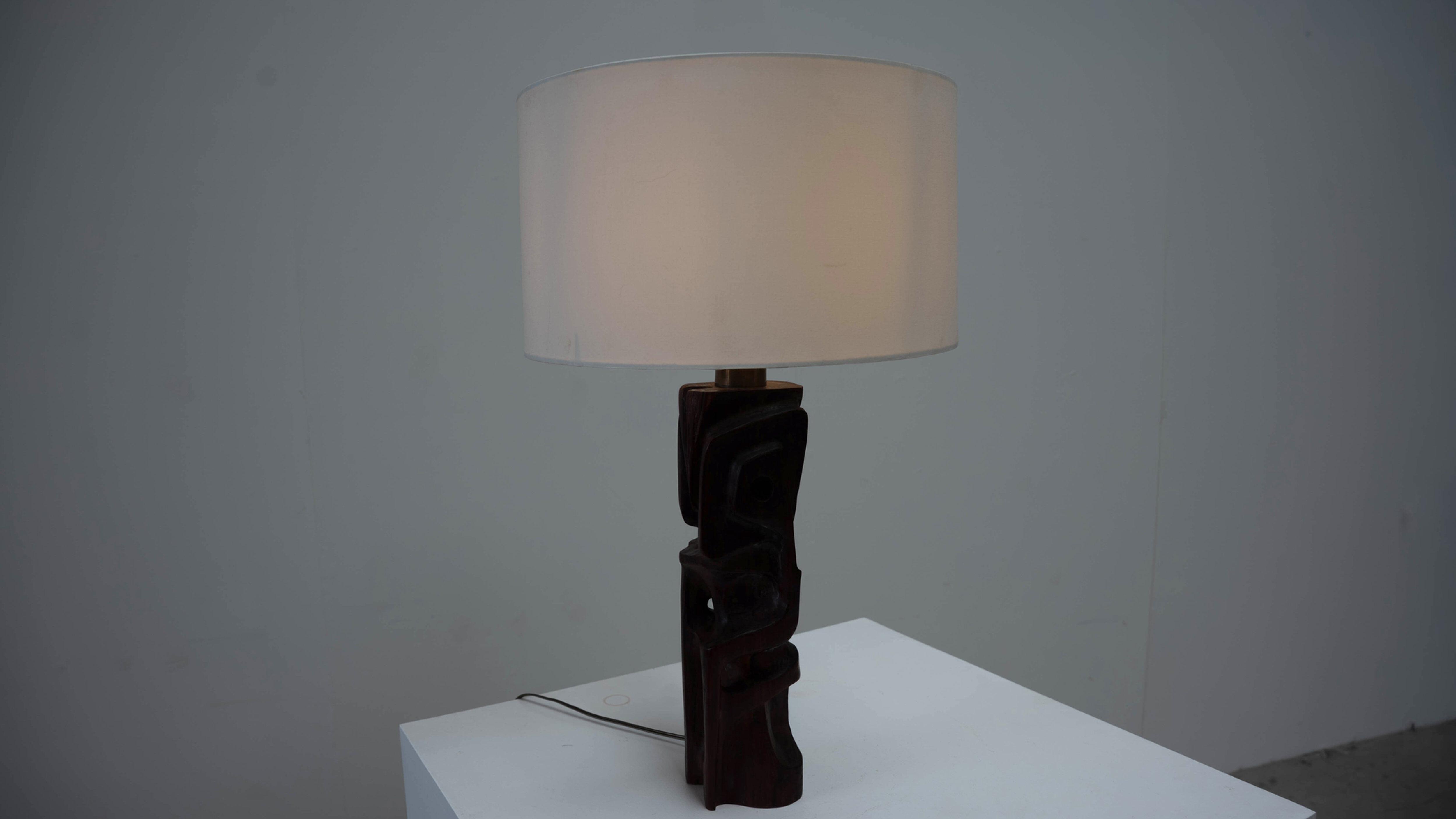 Sculptural table lamp by Gianni Pinna