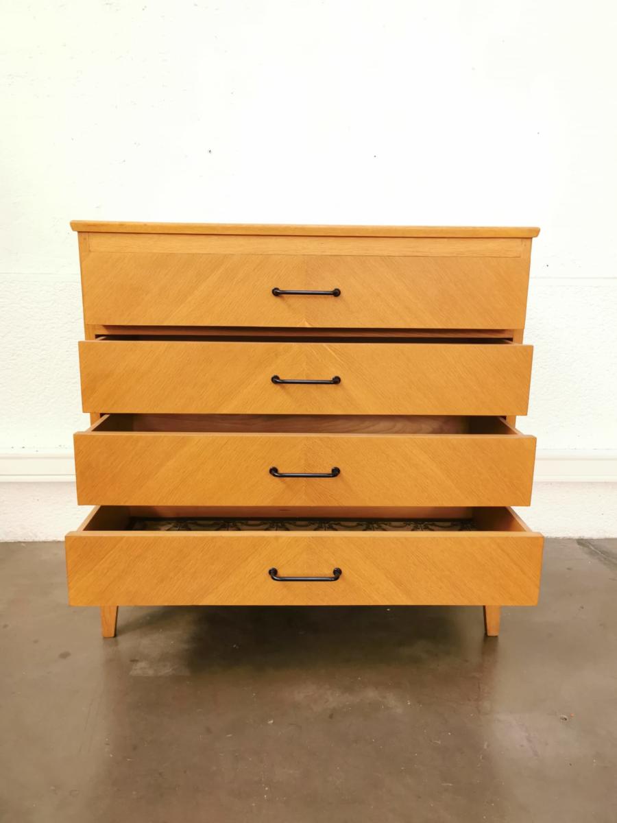 Commode vintage