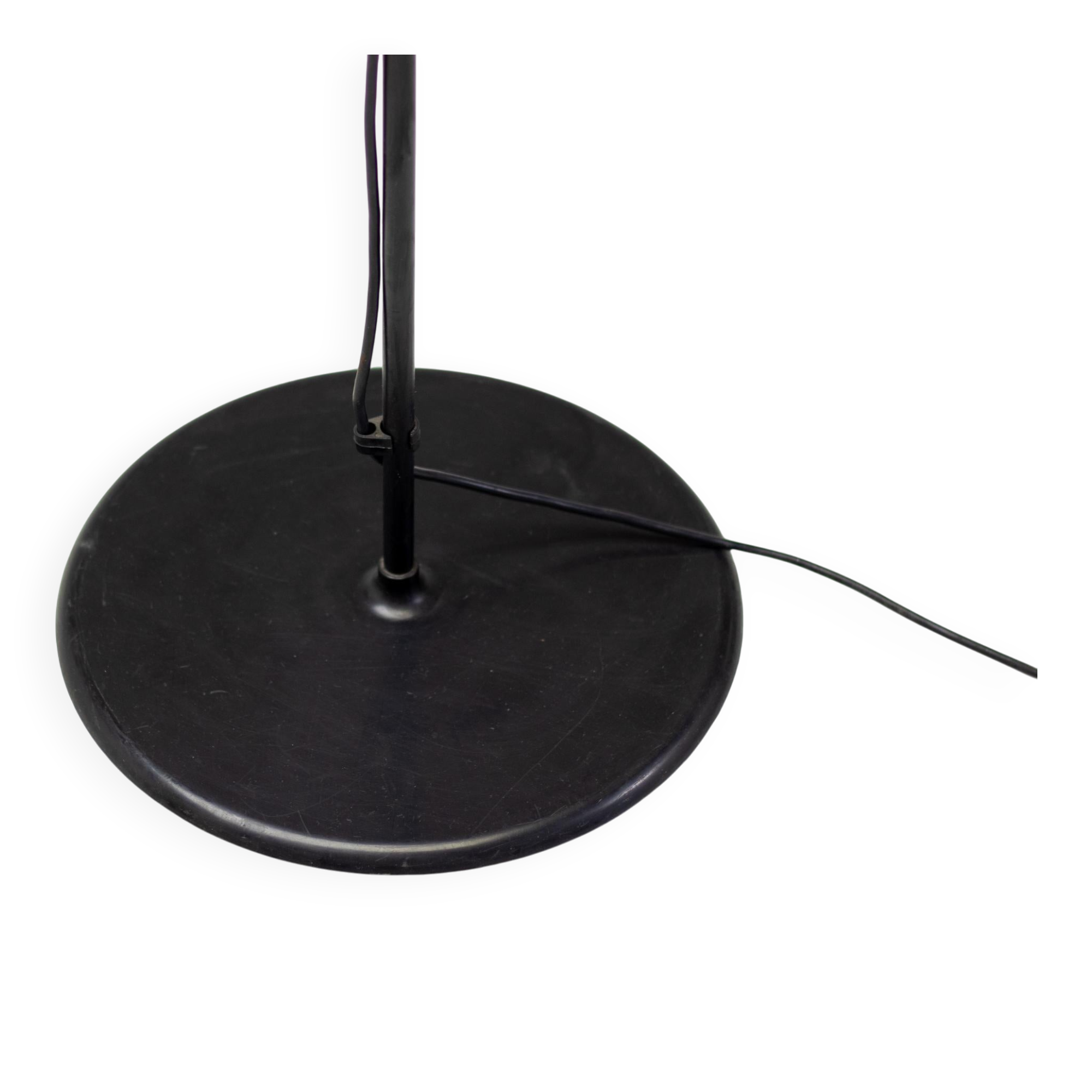 Aton floor lamp by Ernesto Gismondi for Artemide - An icon of Italian design from the 1980s.