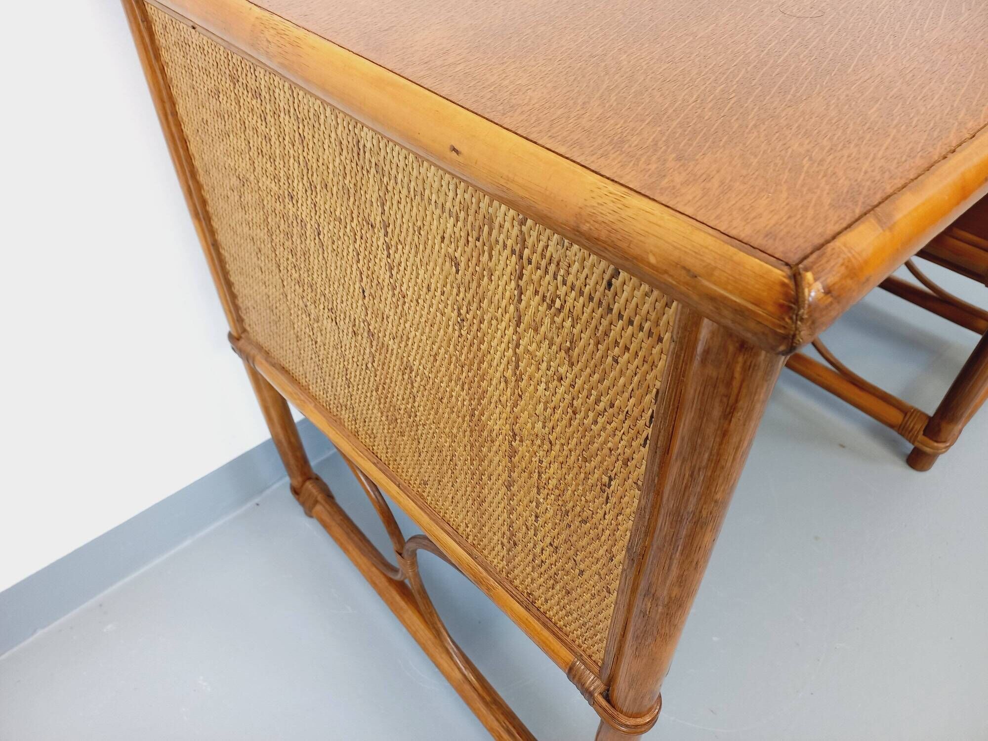 Vintage desk in rattan, woven rattan and wood, Maugrion style Roche ...