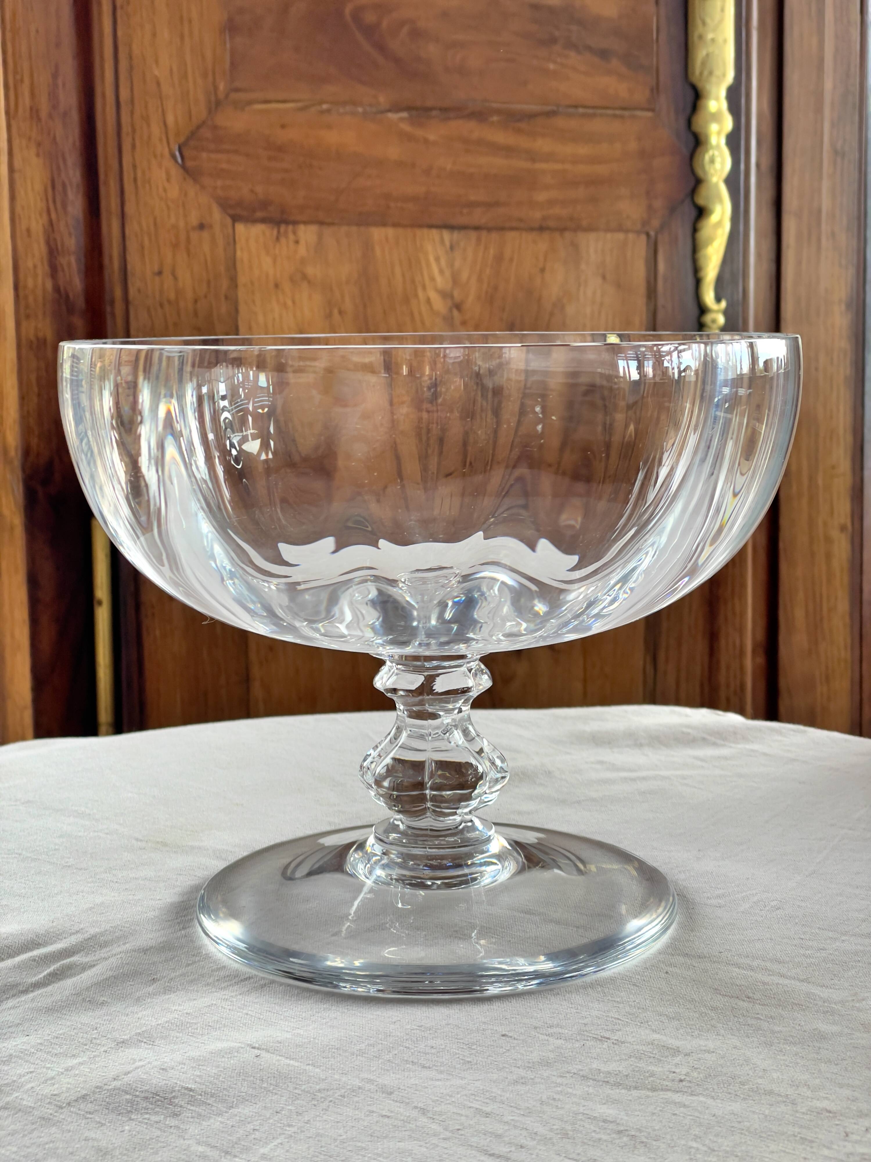 large fruit bowl on a pedestal in Sèvres crystal from the 1950s