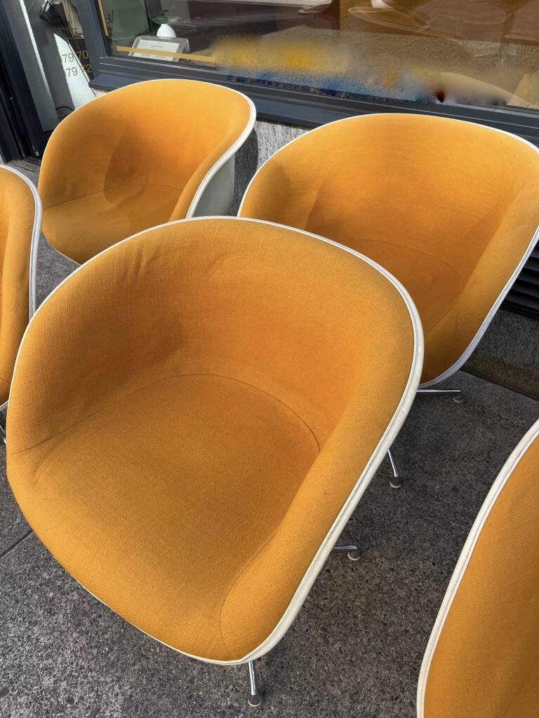 6 fauteuils Eames Lafonda tissu orange pied chromé vers 1970s