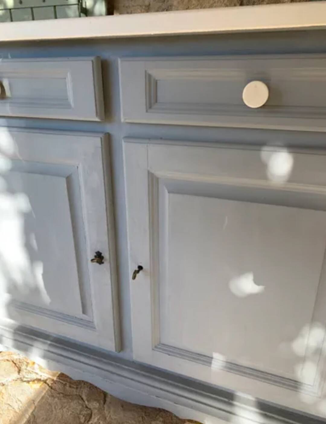 Robust country sideboard with country charm with marble handles in gray and white chalk