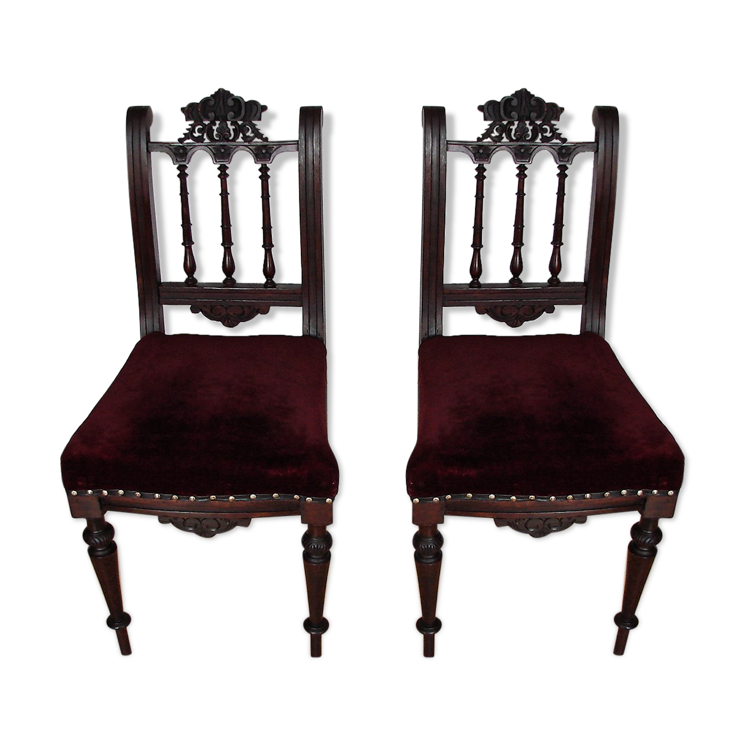 Pair of chairs from the 19th century