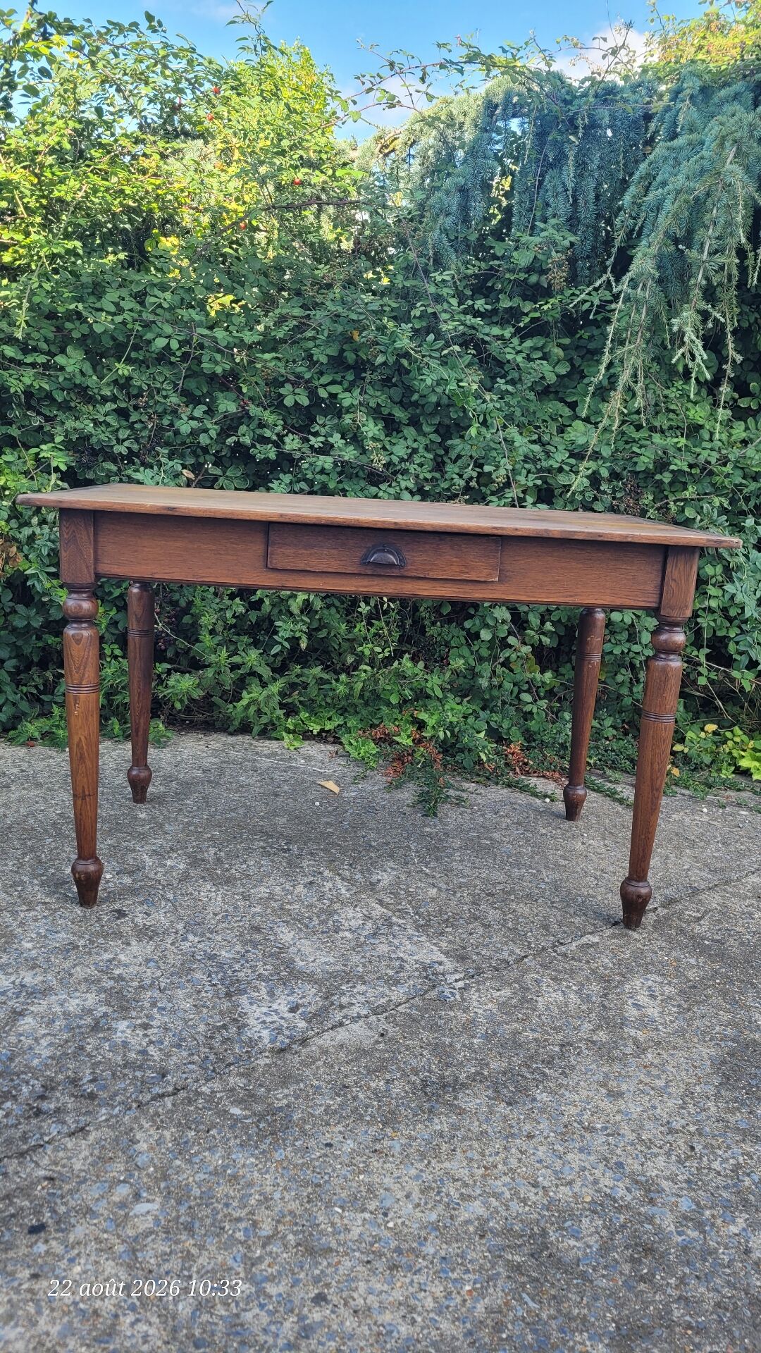 Farm table
