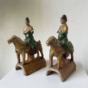 Tuile faitière équestre terre cuite époque Ming