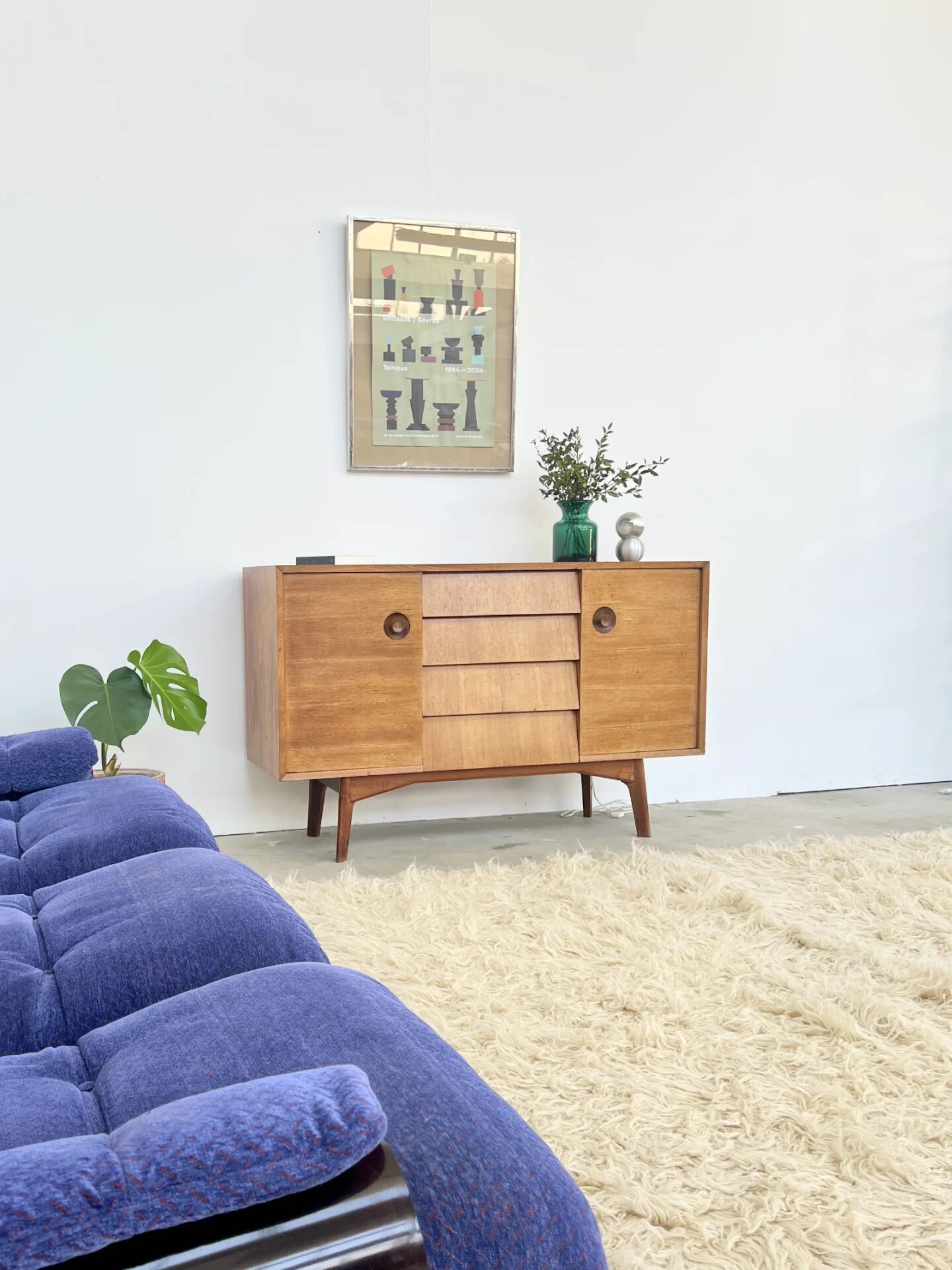 Mid-century teak sideboard, 2 doors 4 drawers — brutalist spirit