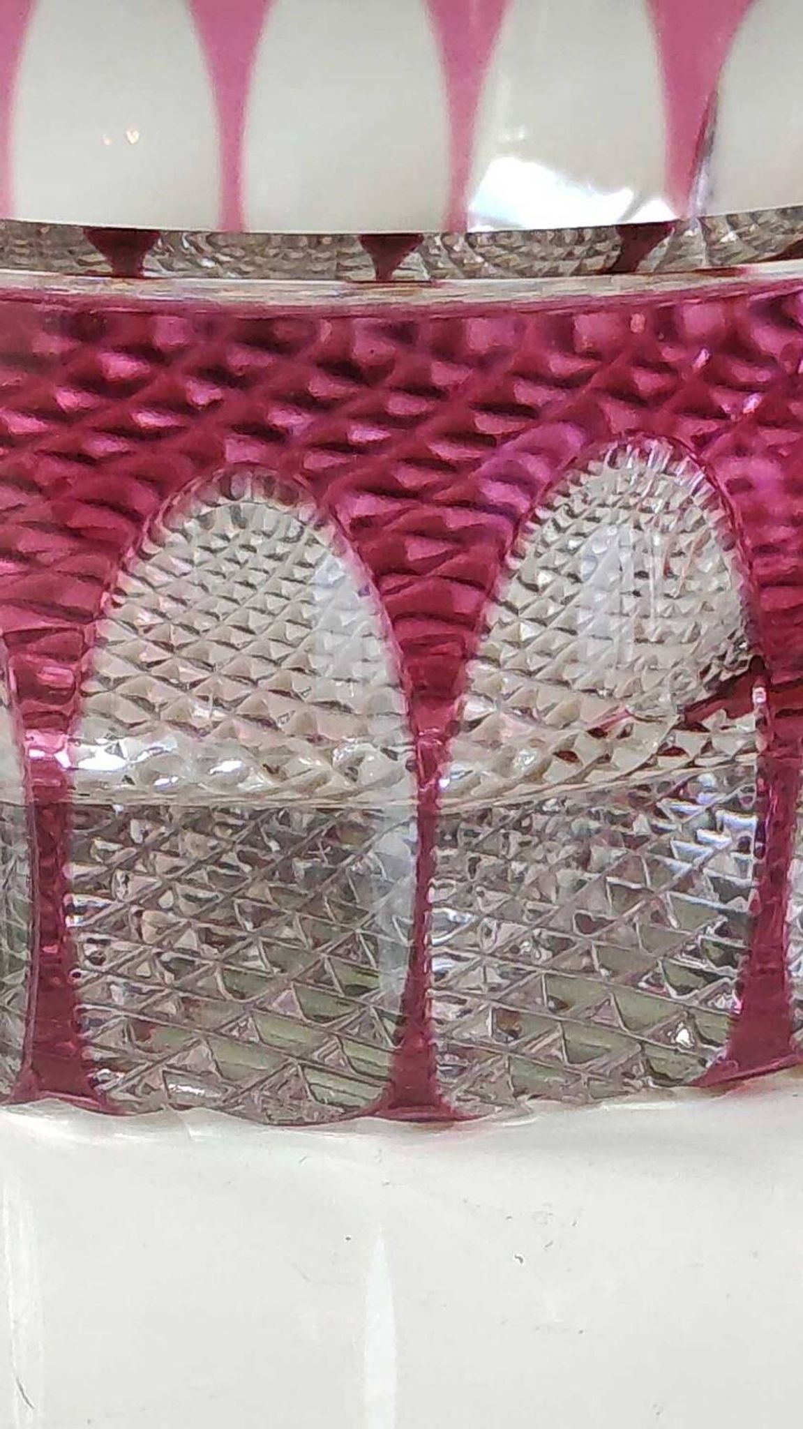 Large Val St-Lambert Ashtray/Vacuum Bin. Cranberry. Oval/Cross-hatched Patterns. Diam 15.5 cm