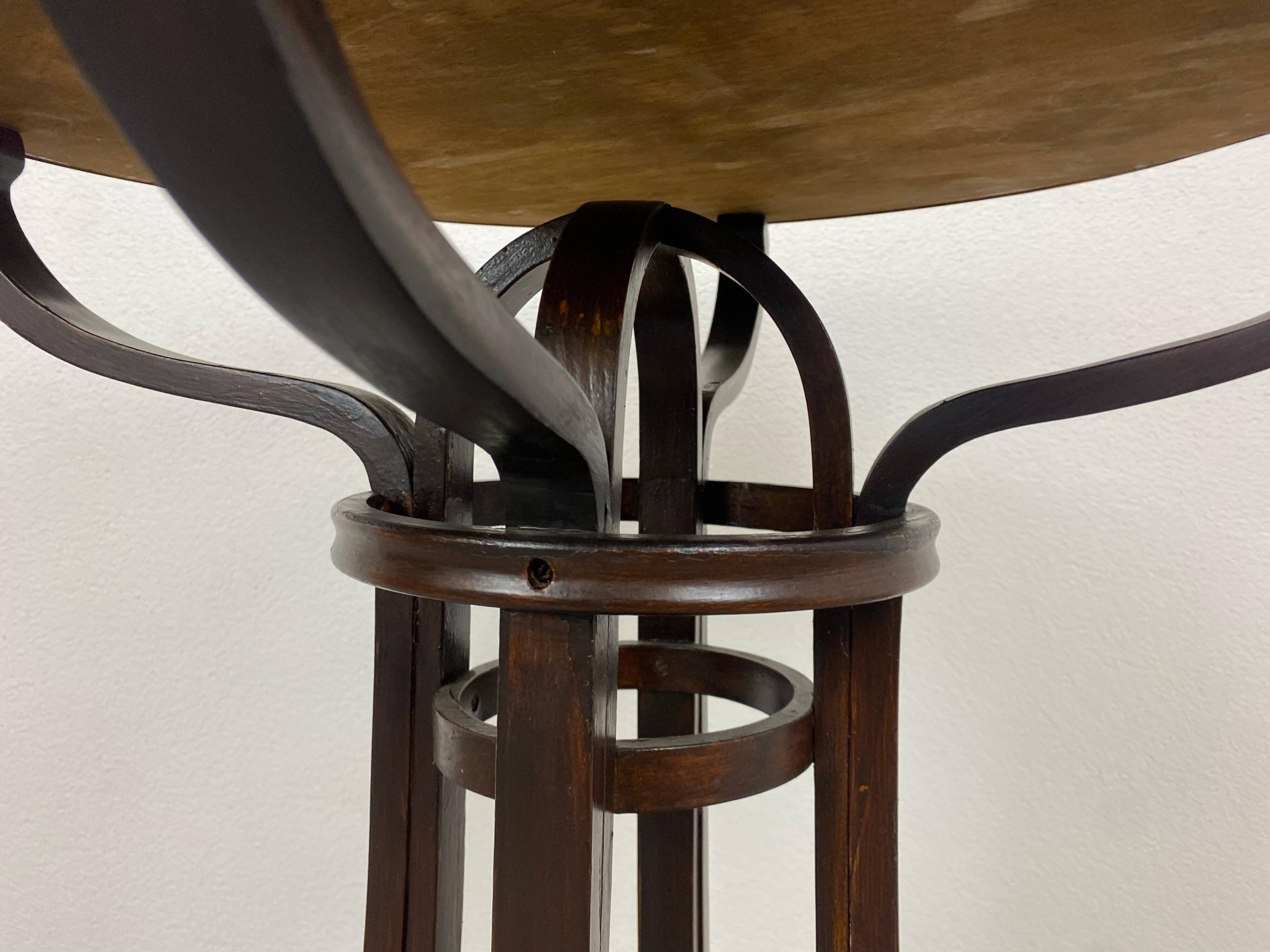 Table plante Sécession n°35 par Marcel Kammerer