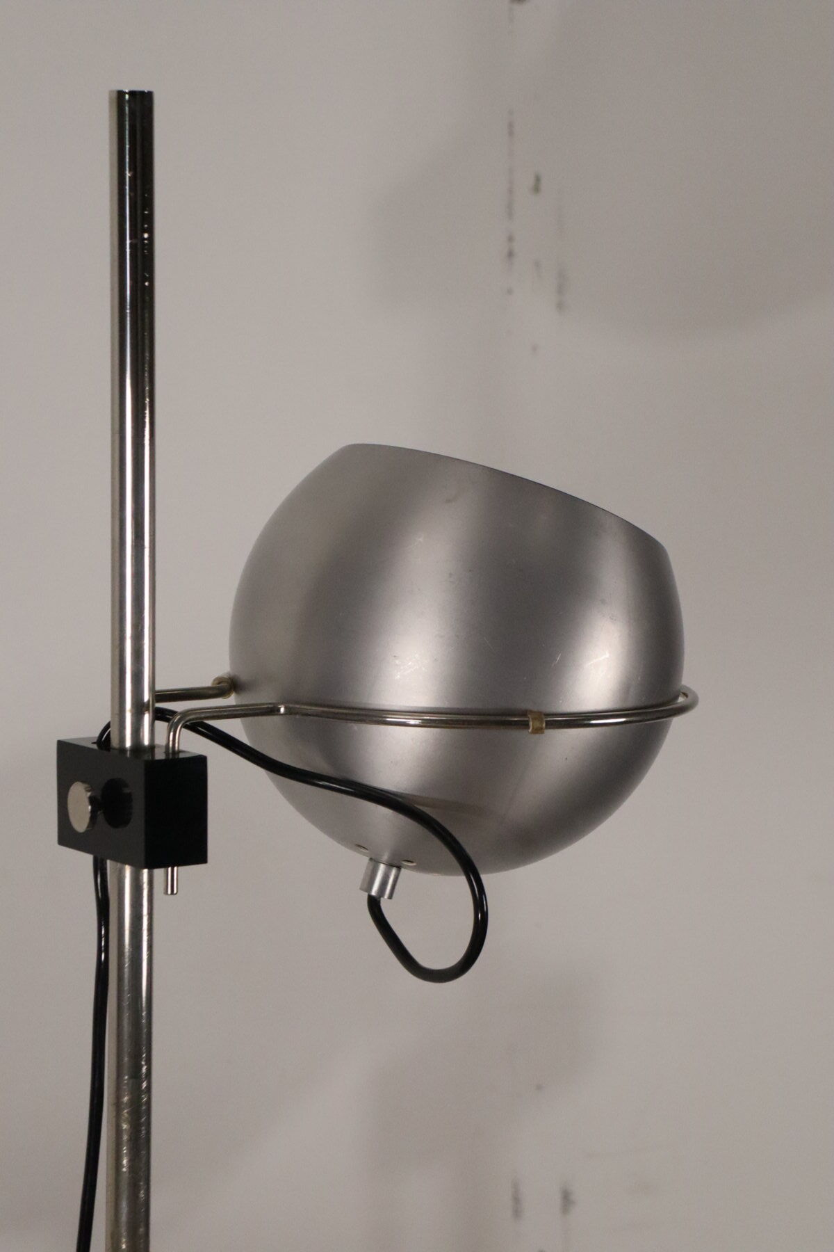 Vintage "Eyeball" floor lamp by Goffredo Reggiani - 1970