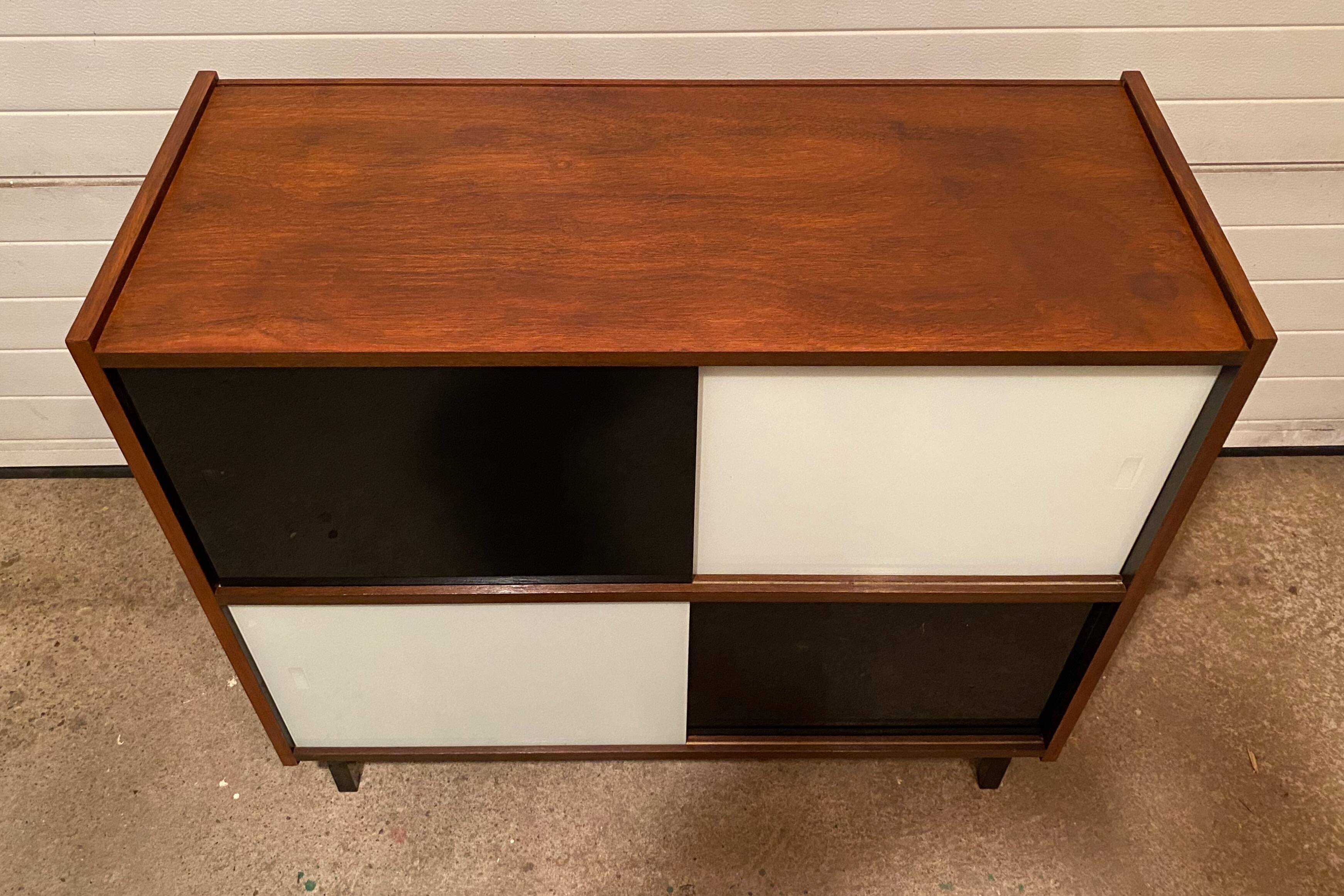 Vintage bookcase/display cabinet