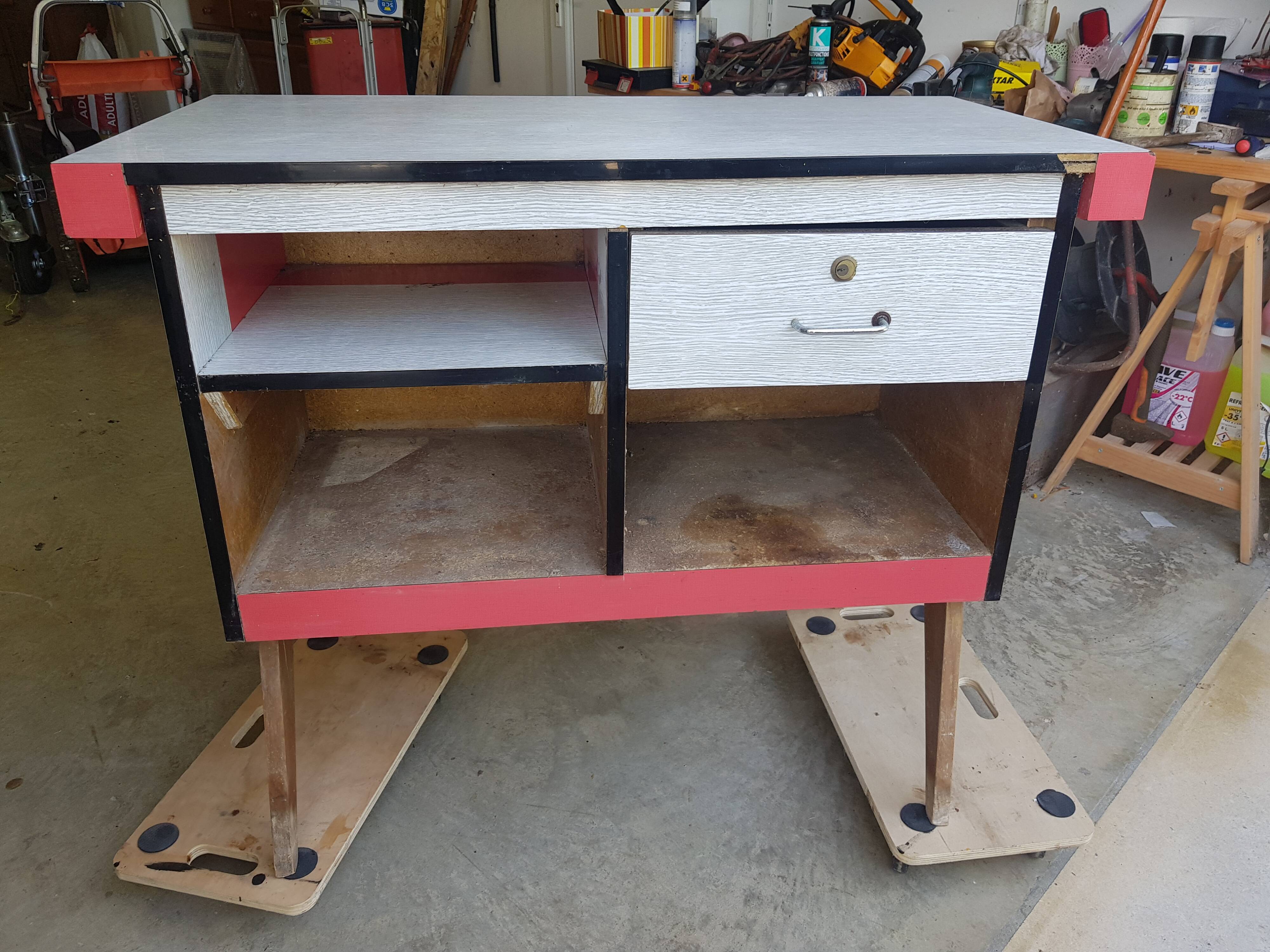 Vintage check counter