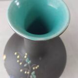 Old vase, enamelled flower decoration, to be identified