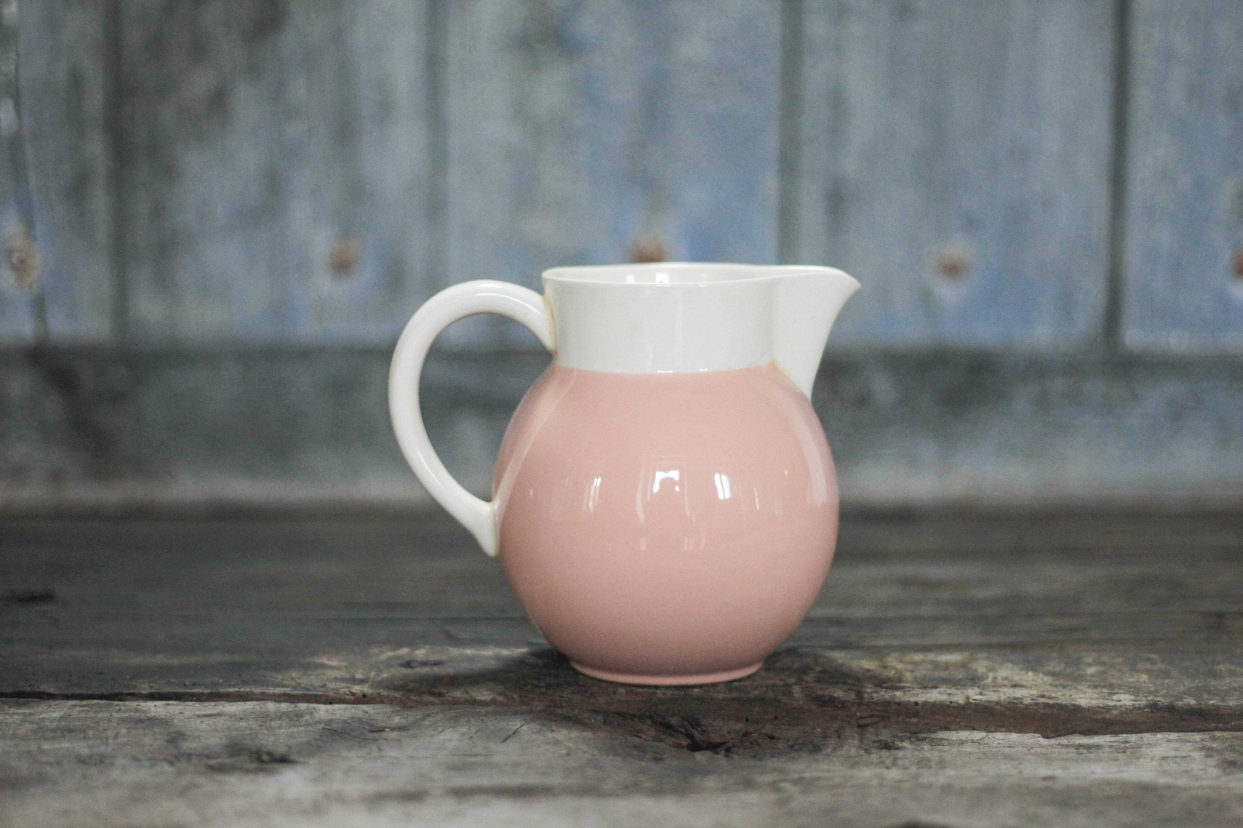 Pitcher Villeroy & Boch Saar, carafe, pink porcelain pitcher, jug