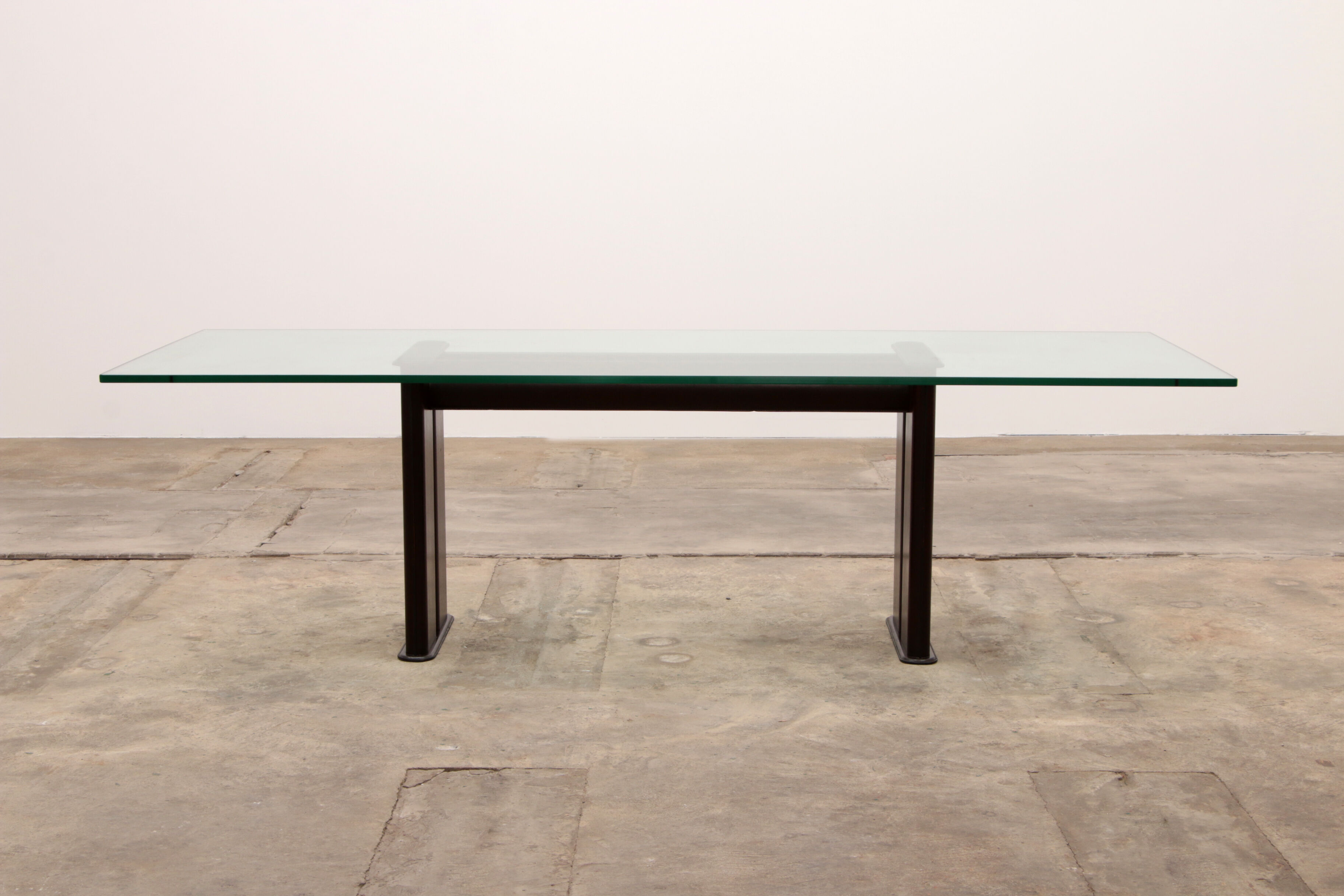 Tito Agnoli for Matteo Grassi leather dining table and six chairs