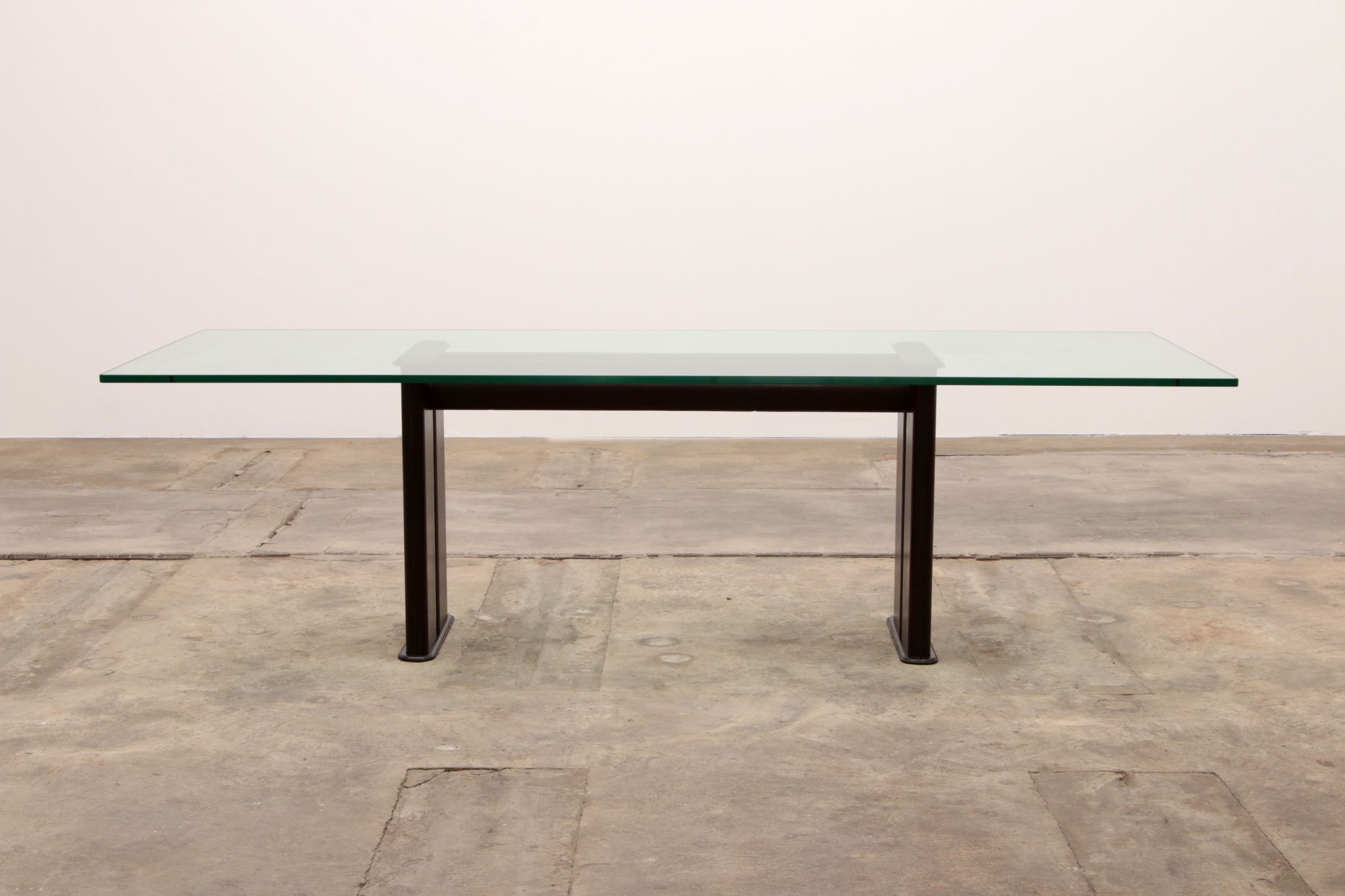 Tito Agnoli for Matteo Grassi leather dining table and six chairs