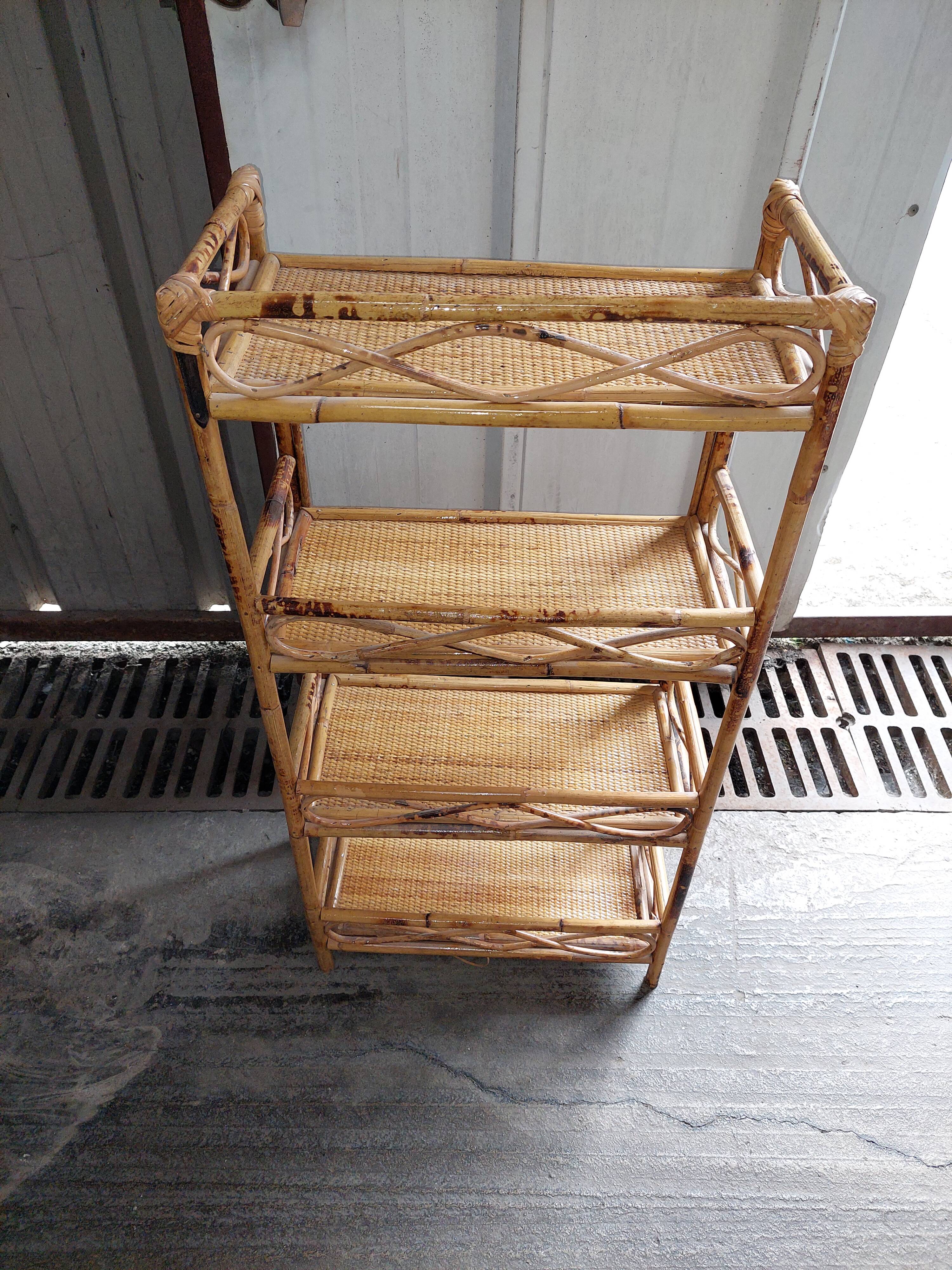 Furniture 4 shelves in used rattan
