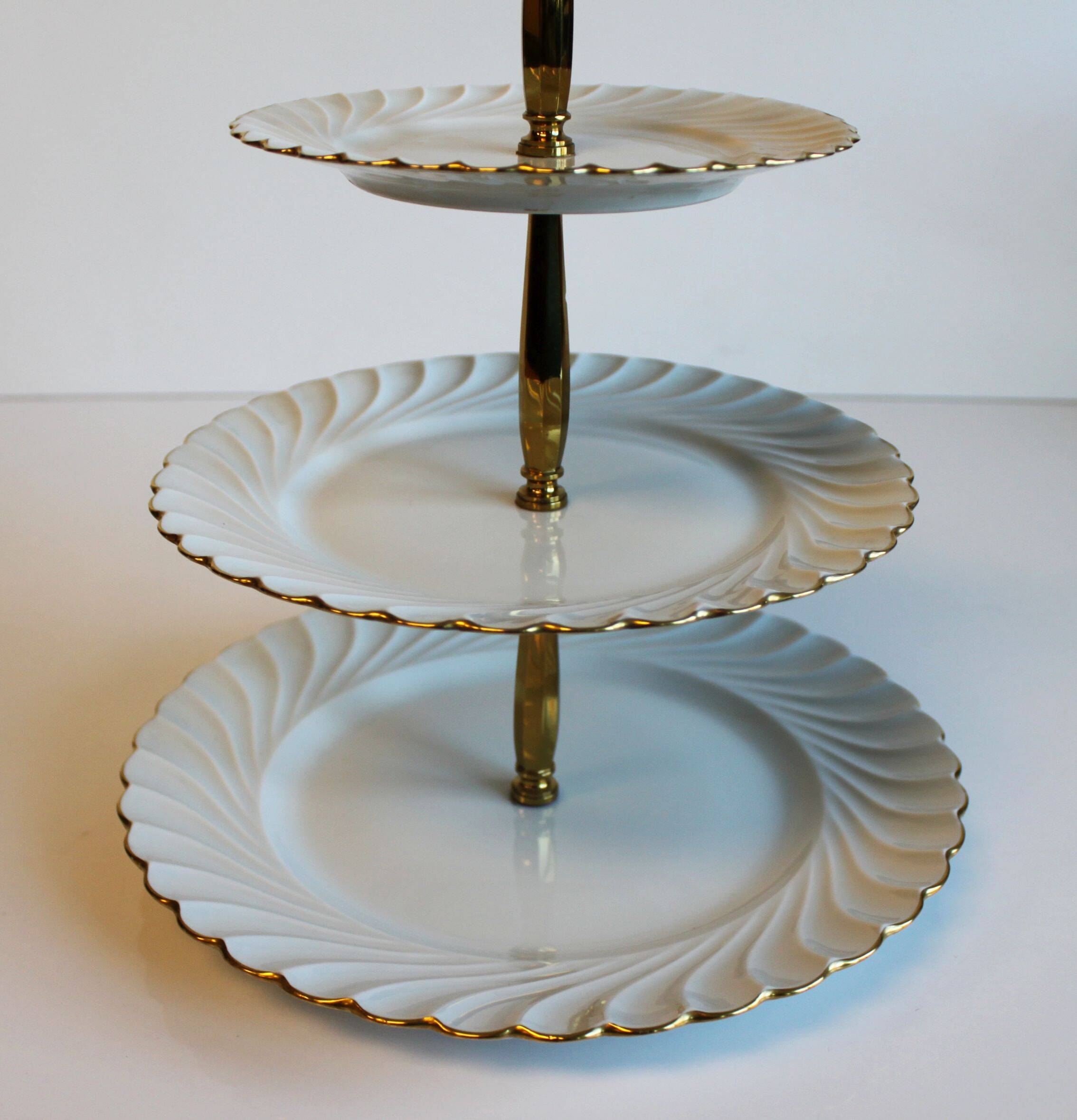 Maison Haviland 3-tier Limoges porcelain servant.
