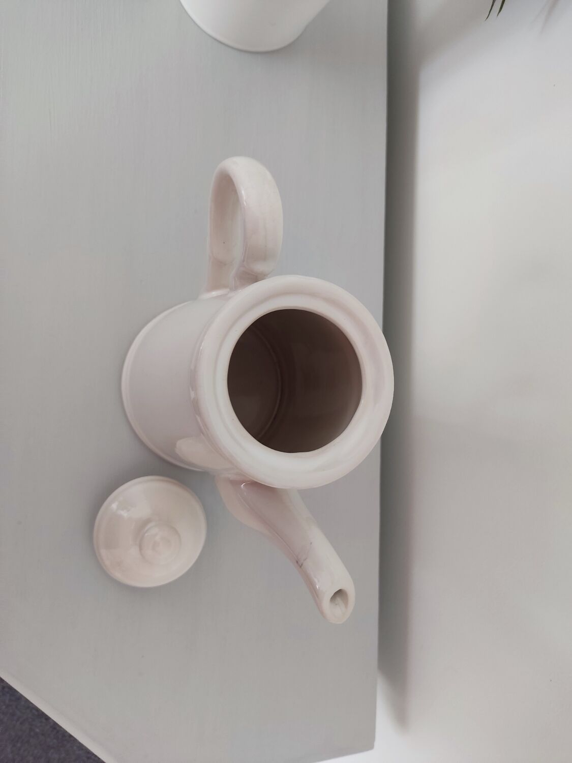 Japanese décor teapot