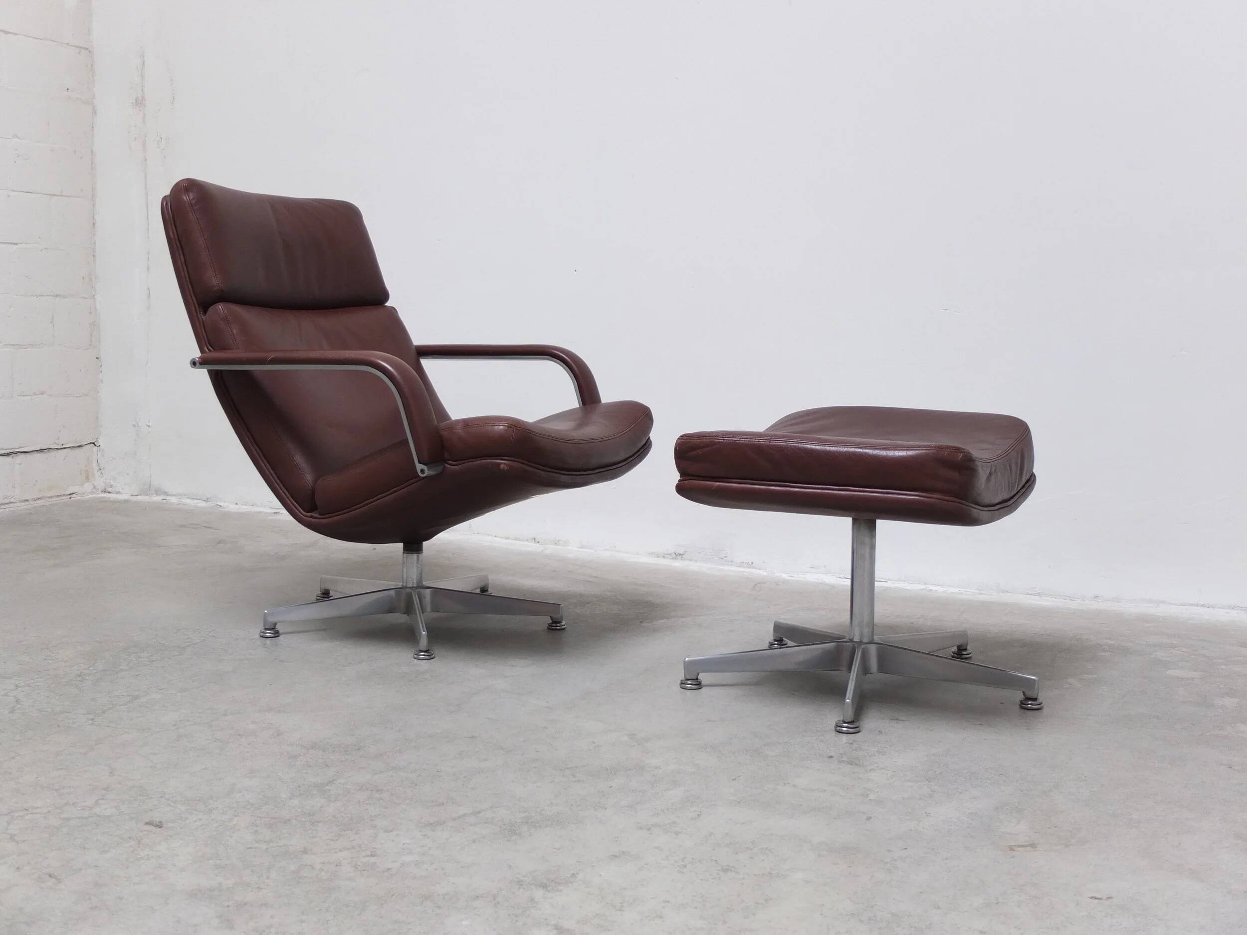 Early 'F141' lounge chair with ottoman by Geoffrey Harcourt for Artifort, 1972