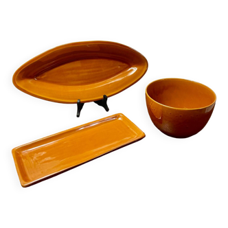 3 glazed ceramic dishes