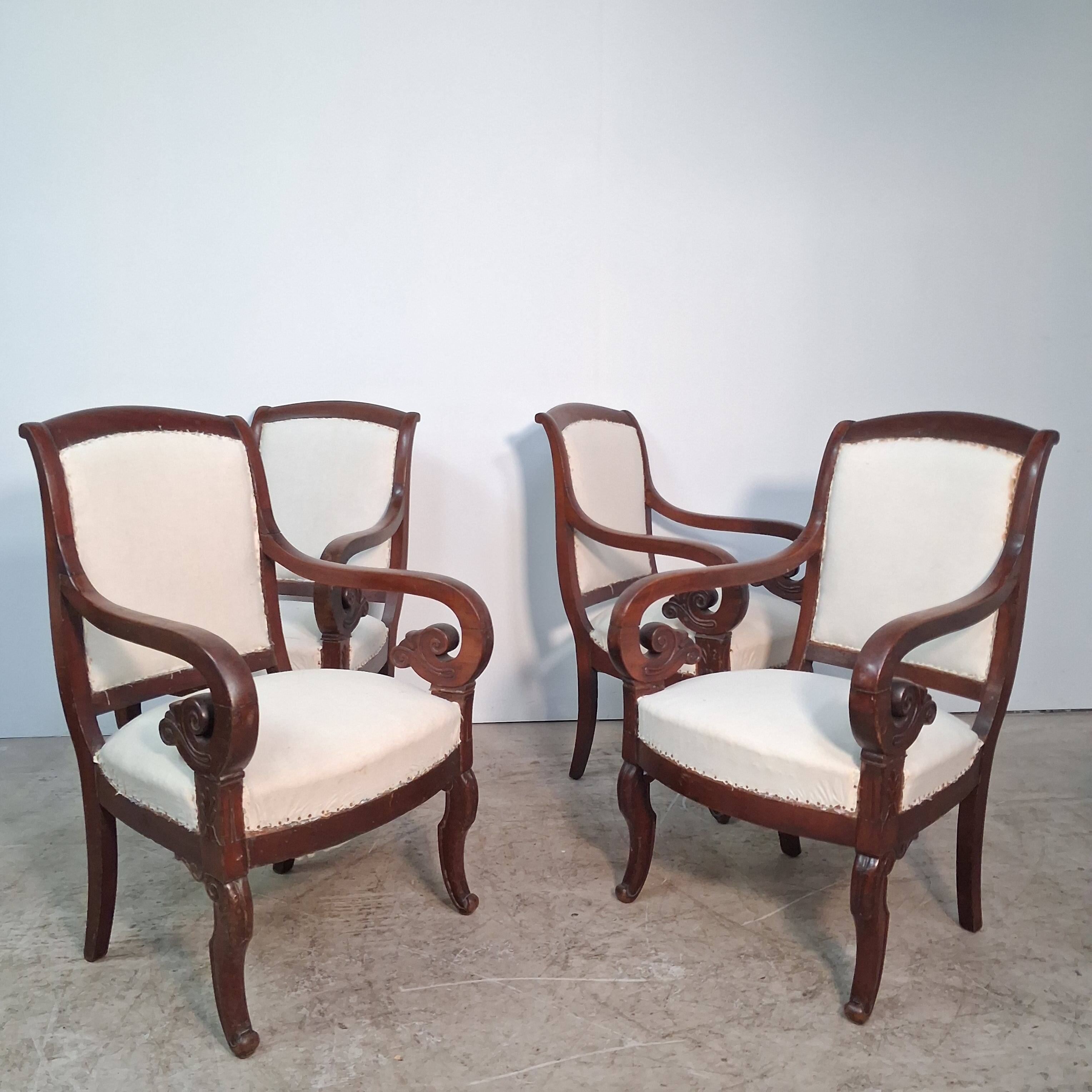 4 mahogany chairs from the Restoration period