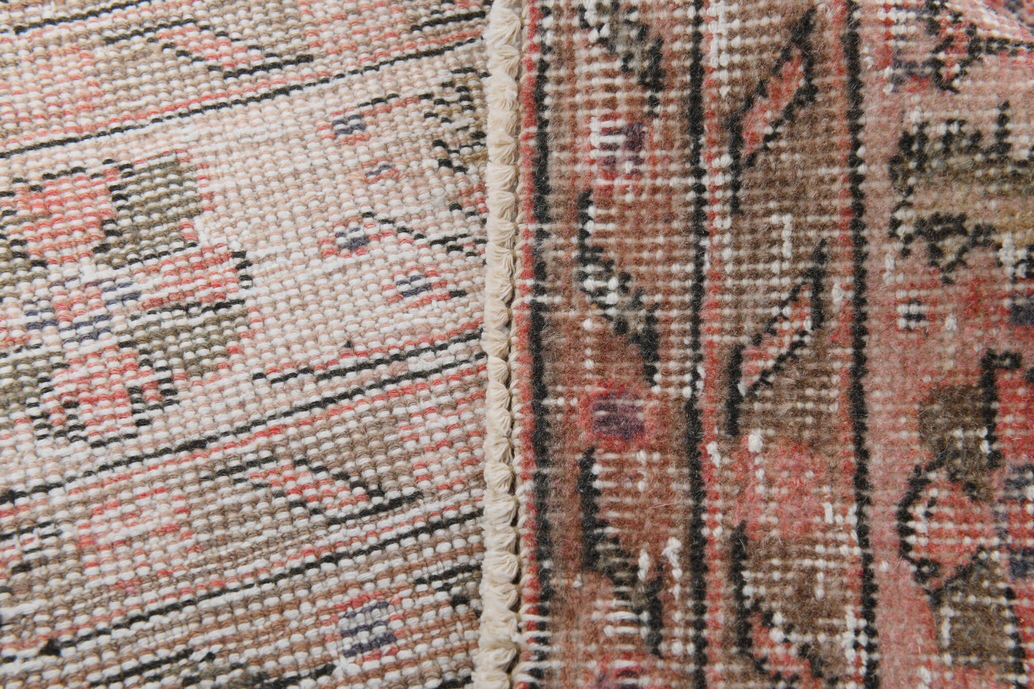 7x11 Pale Red Classic Vintage Rug, 204x335Cm