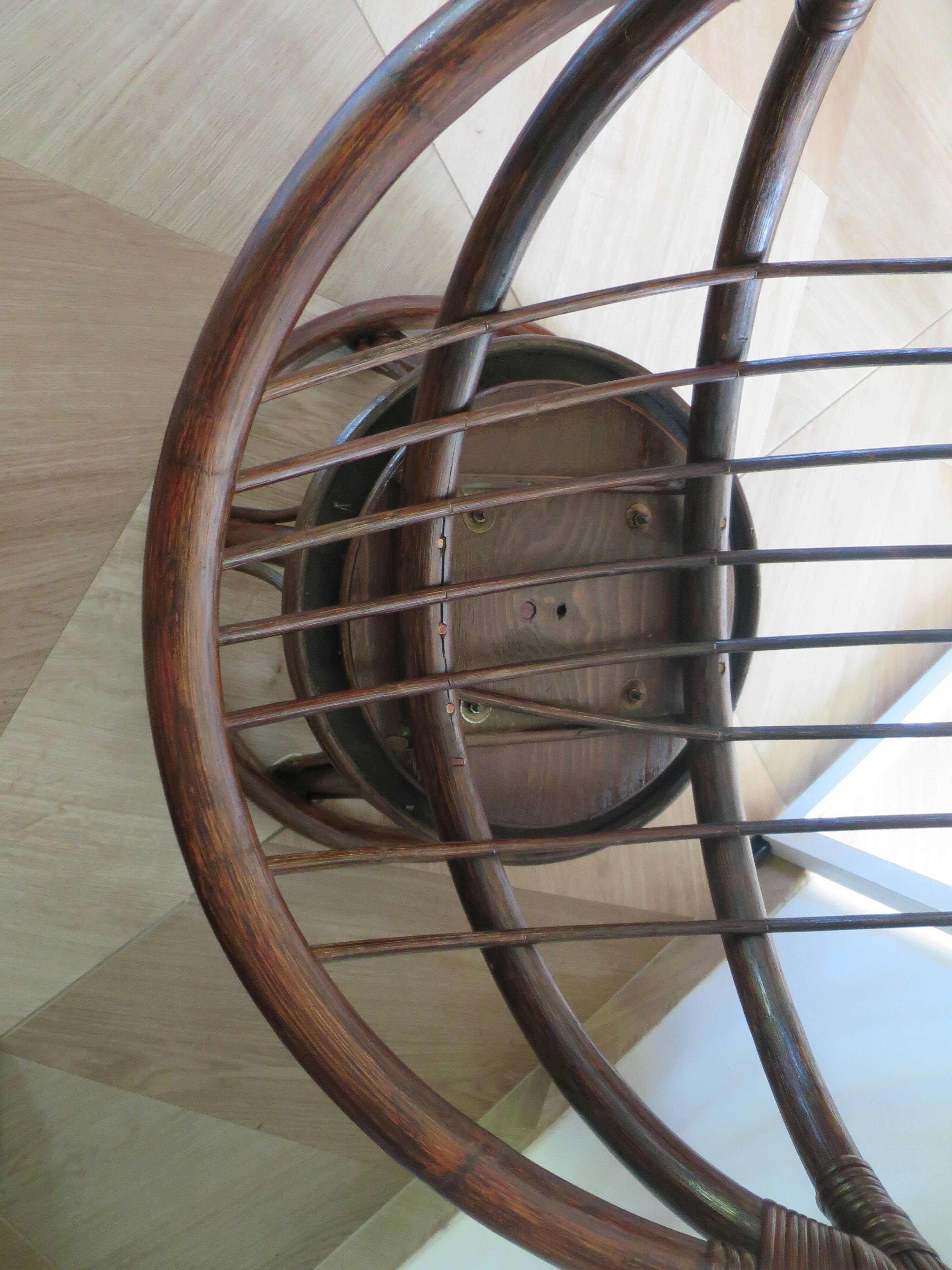 Vintage set of 2 swivel chairs in bamboo and rattan - Papasan shape