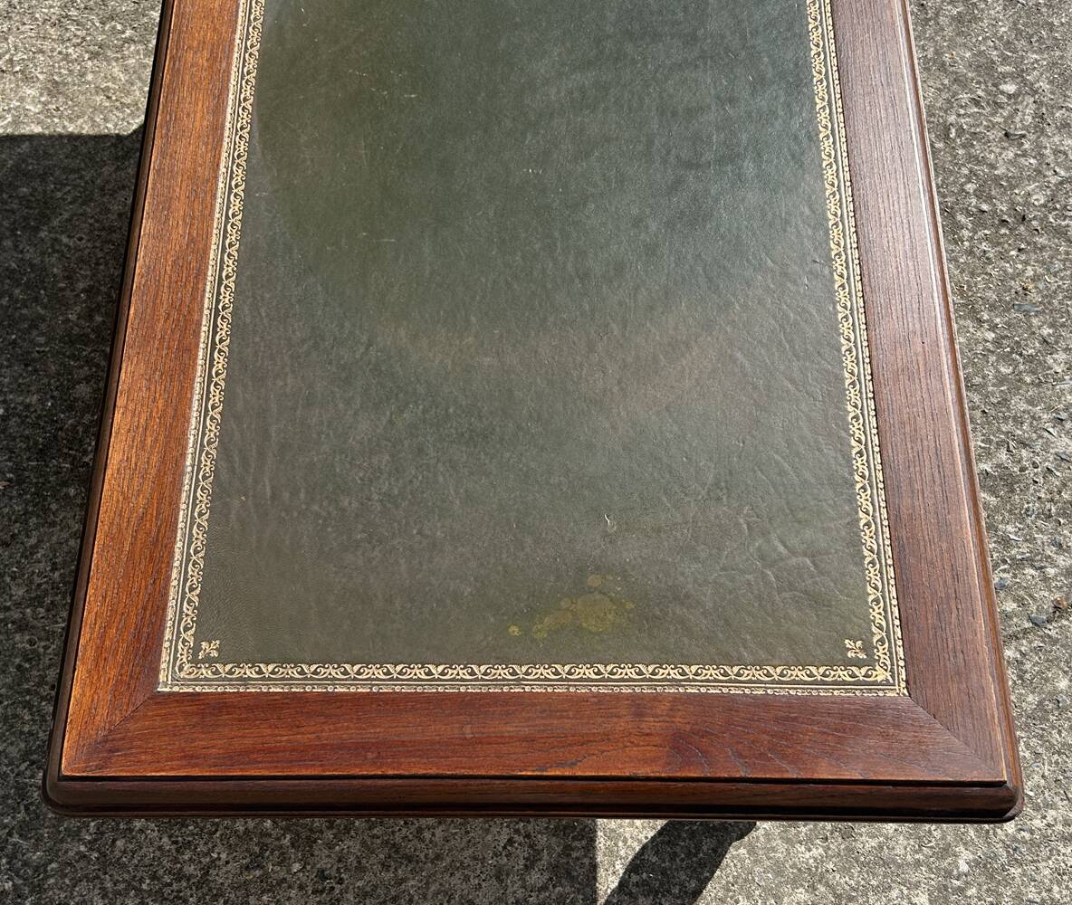 Vintage English coffee table in oak and green leather – 1950s/60s