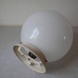 Ancien plafonnier luminaire globe boule sphère en verre opaline déco rétro