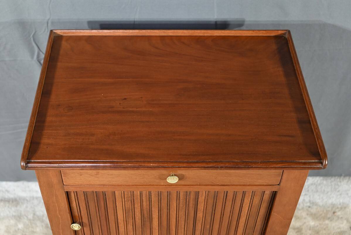 Small Mahogany Living Room Table, Louis XVI Period – Late 18th Century