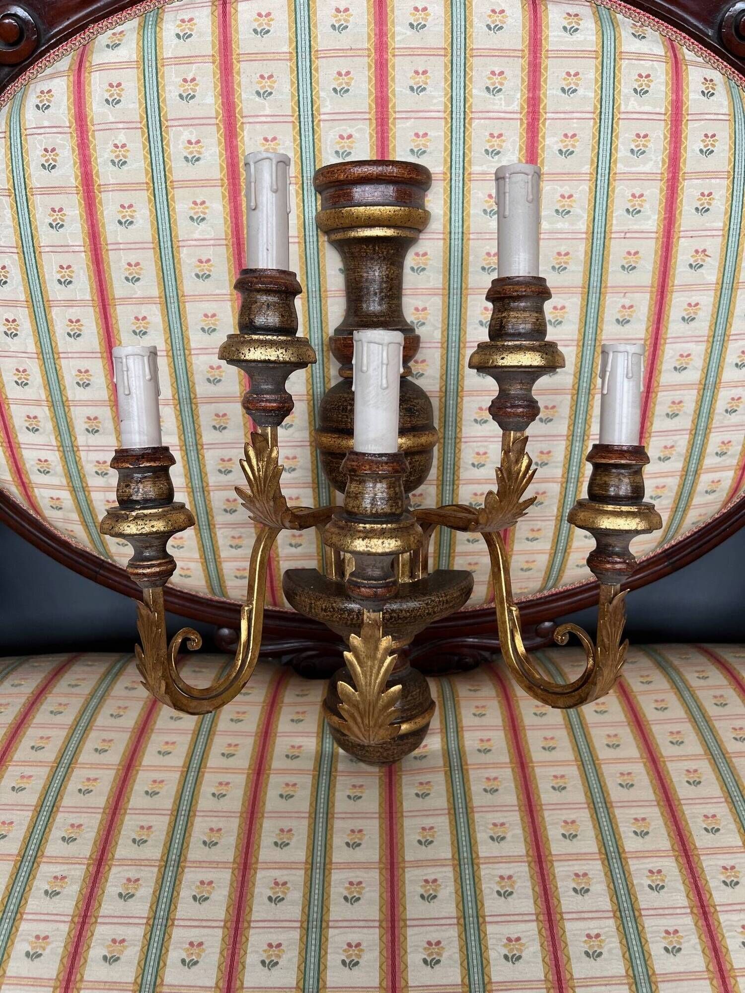 Italian baroque wall sconce. Wood, metal.